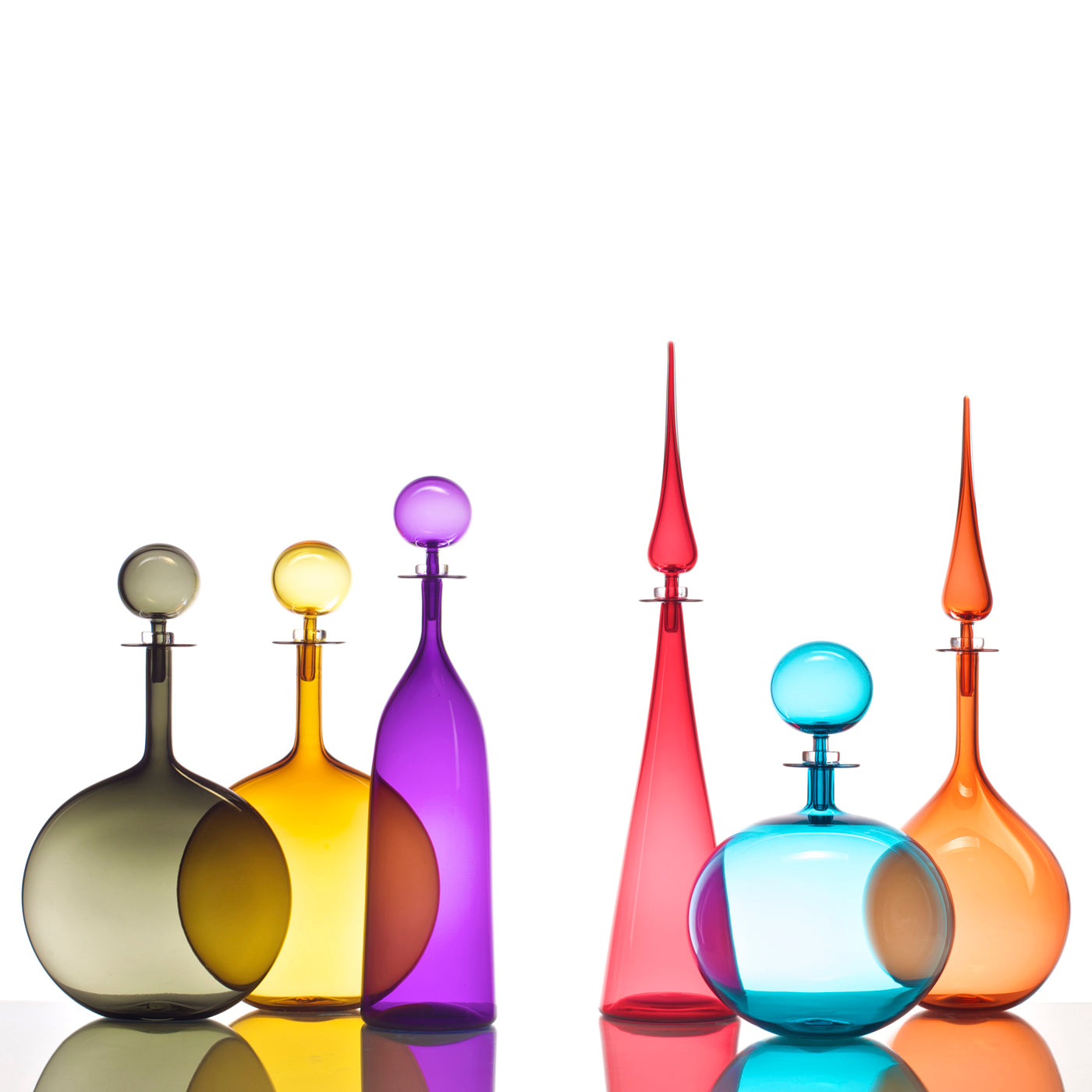 Joe Cariati Straight Cone Decanter - Elegant Glass Wine Decanter for Red Wine Aeration & Serving - Perfect for Dinner Parties, Gifts & Home Bar Decor