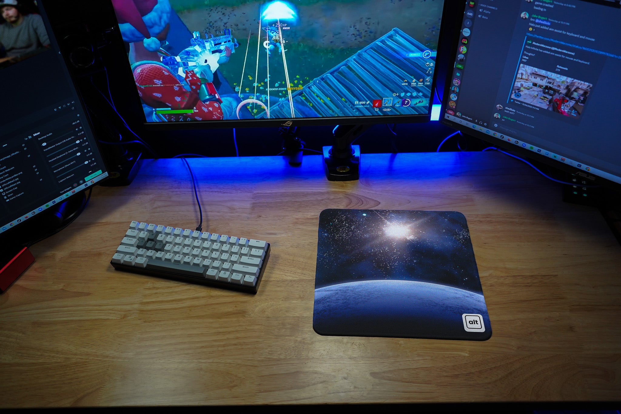 Solar Powered Mouse Pad with USB Charging Port - Wireless Charging Desk Mat for Laptop & PC - Perfect for Office, Gaming & Home Workspace