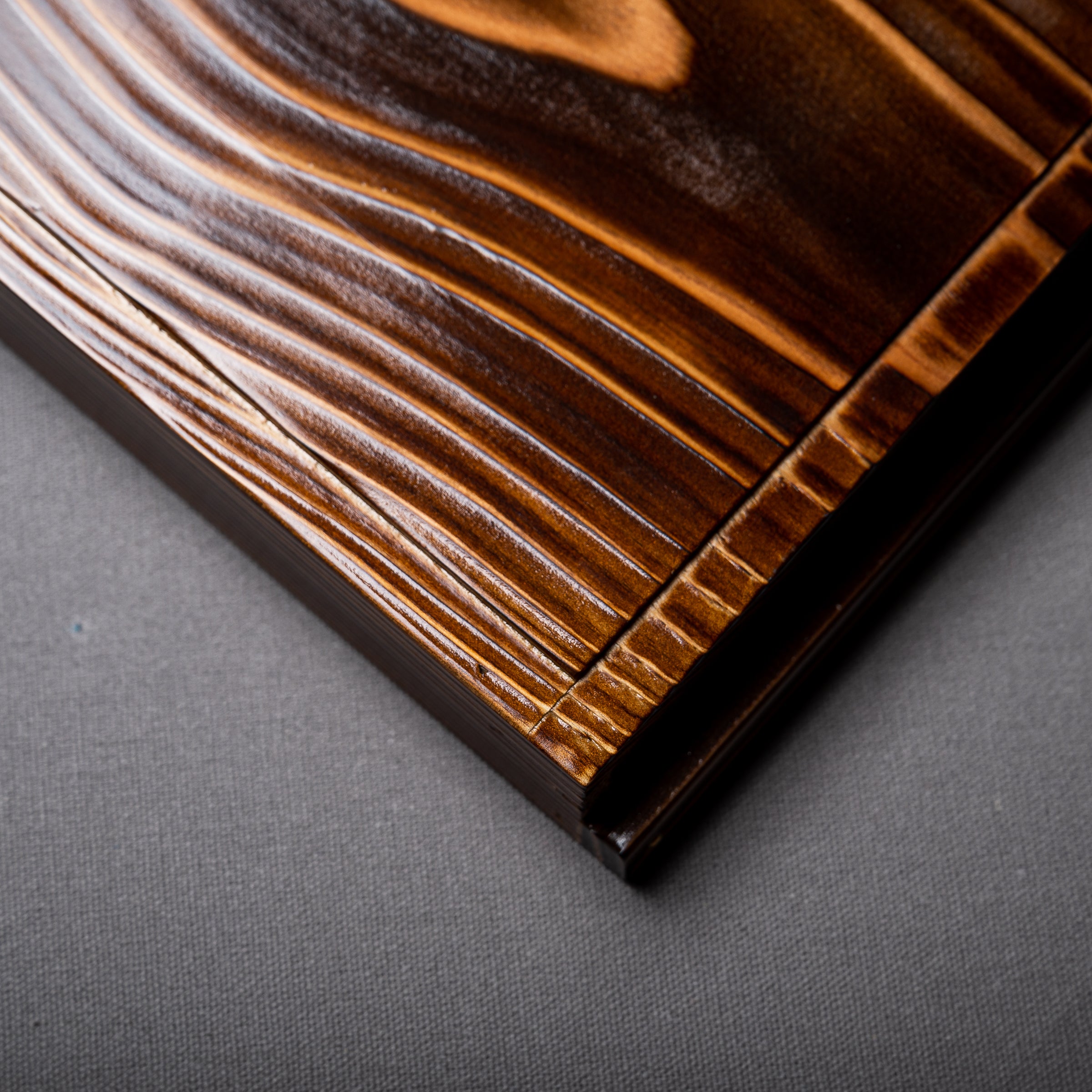 Premium Yaki Sugi Wood Square Soba Noodle Bowl - 20cm Handcrafted Japanese Style Noodle Serving Dish for Sushi, Ramen & Asian Cuisine | Perfect for Home Dining & Restaurant Presentation