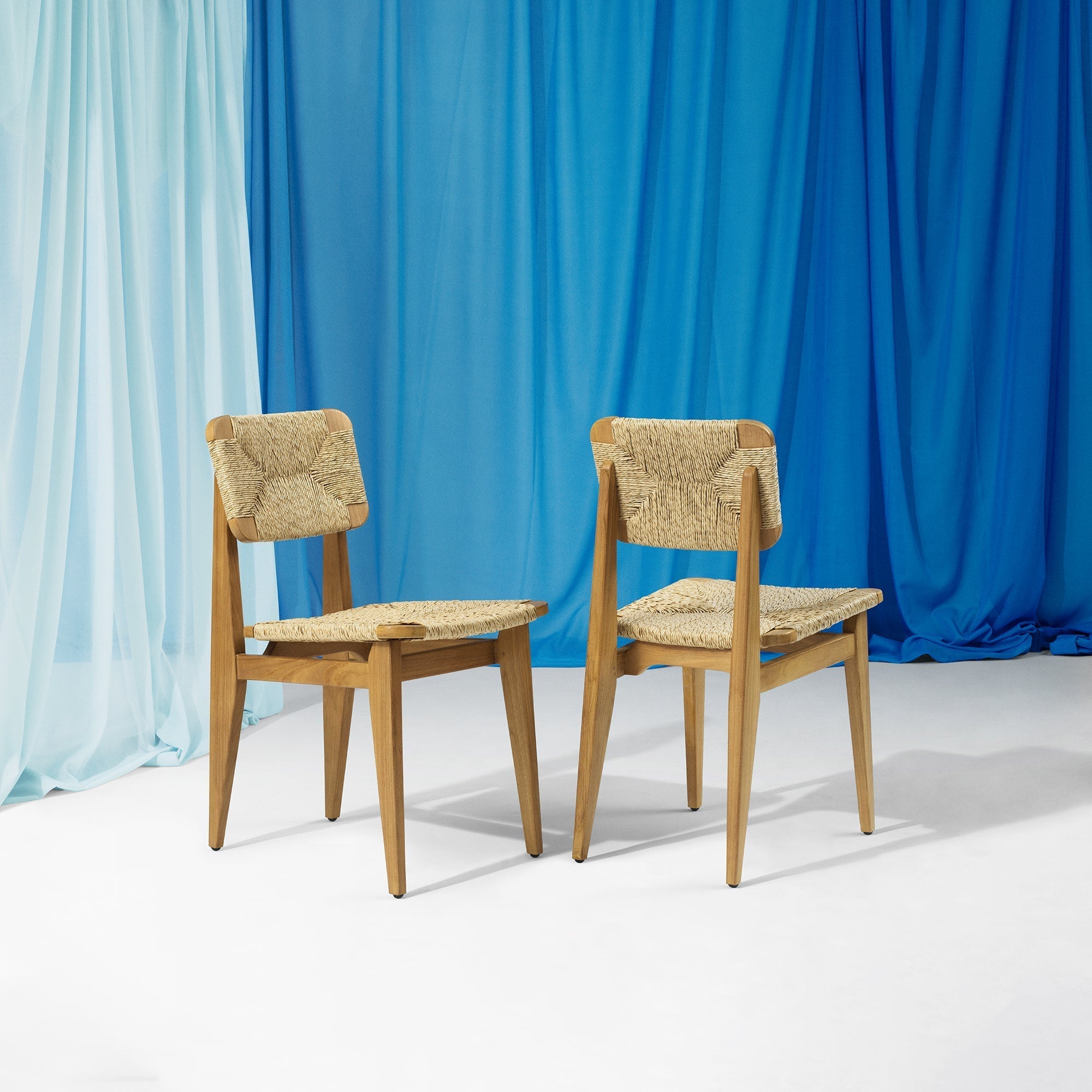 Outdoor Dining Chair - Weather-Resistant C Chair for Patio, Garden & Backyard - Comfortable & Durable Outdoor Seating for Restaurants, Cafes & Home Use