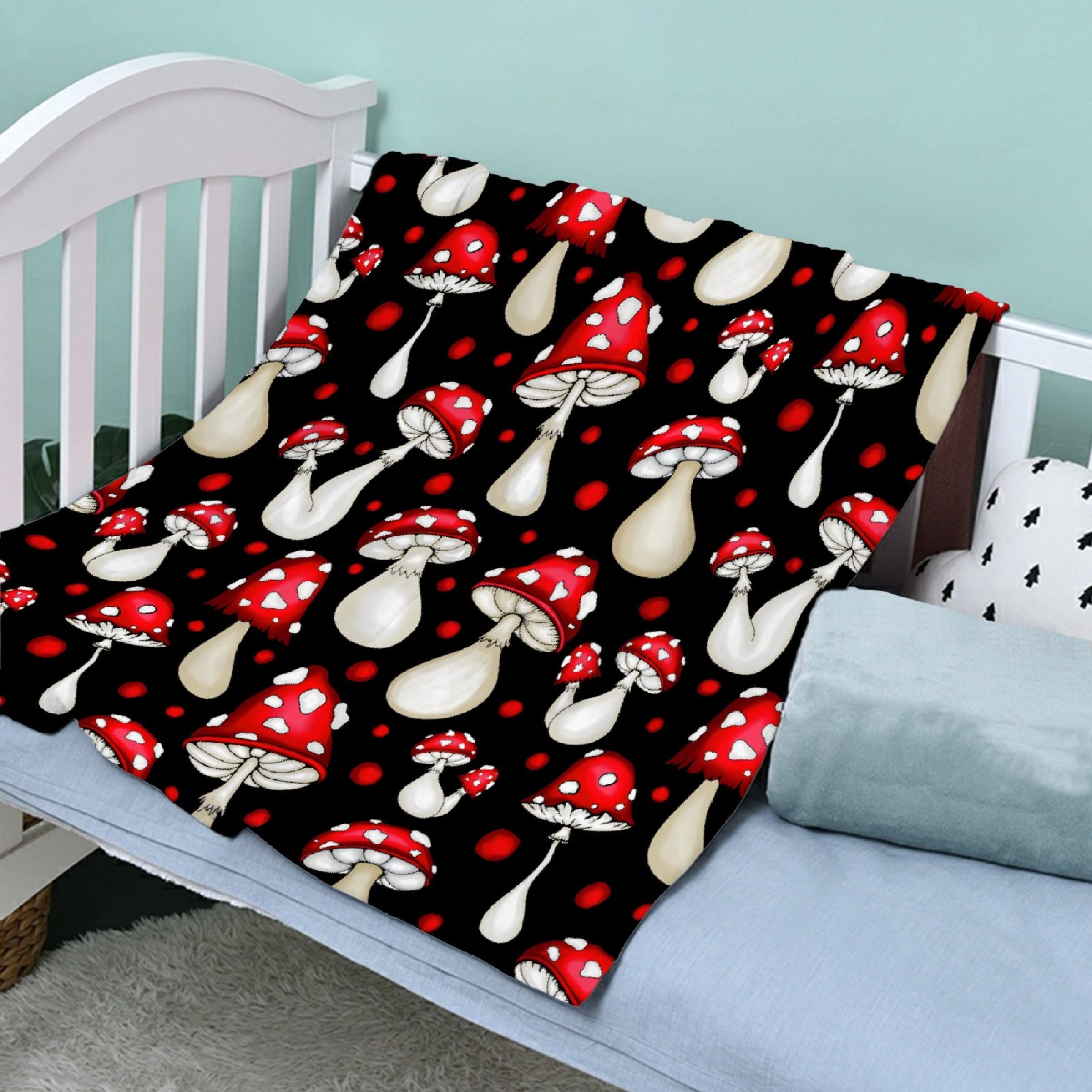 Thuswarm Red Mushroom Print Flannel Throw Blanket - 60