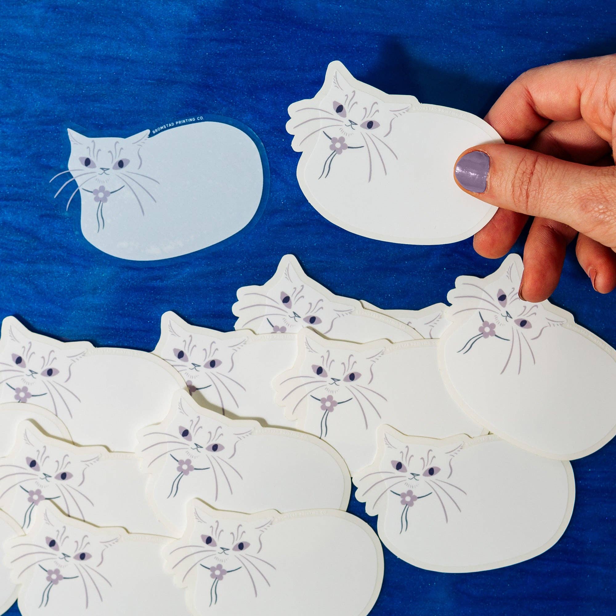 Loaf Cat Clear Sticker - Cute Cartoon Cat Vinyl Decal for Laptops, Water Bottles & Phone Cases - Perfect for DIY Crafts, Scrapbooking & Gift Decorations