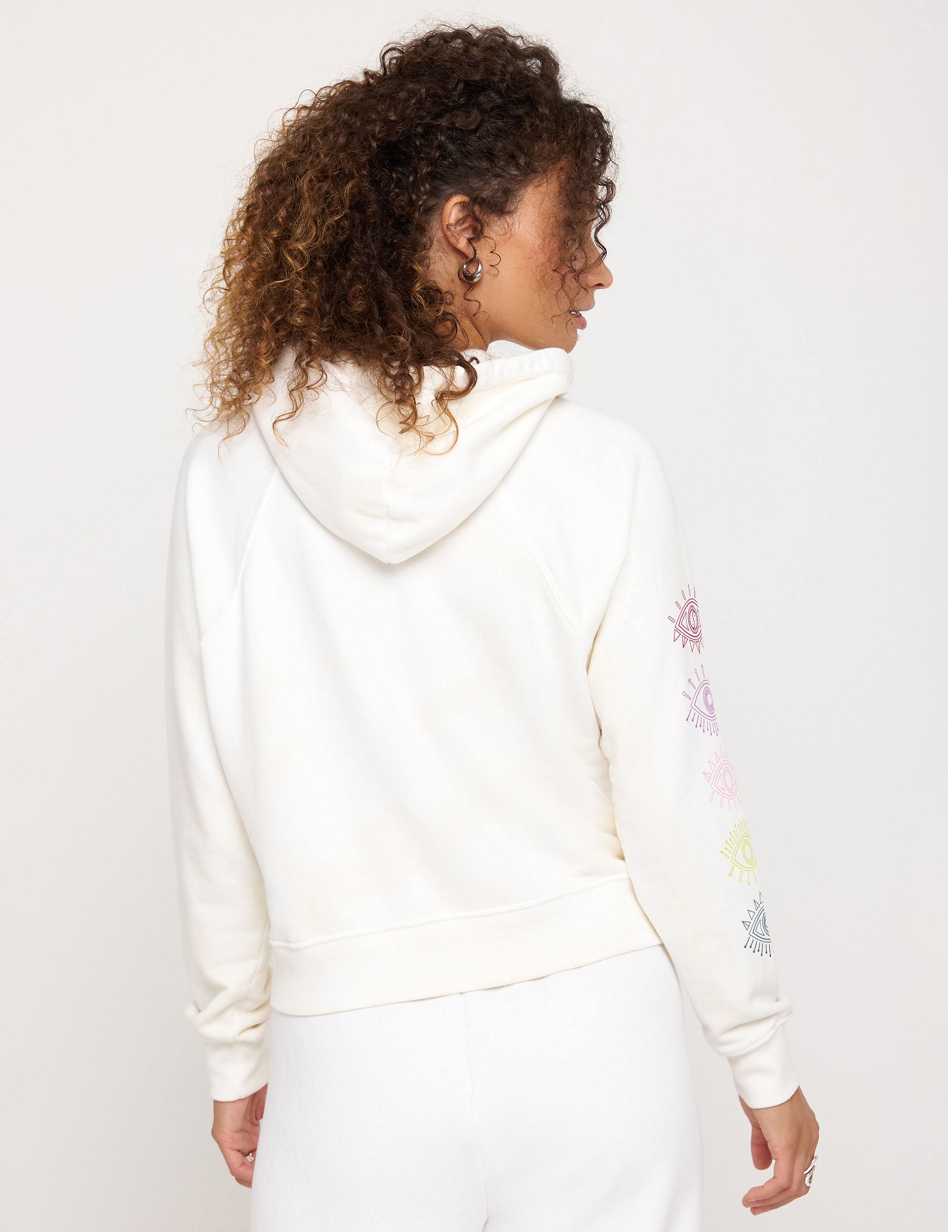 All Eyes Harper Crop Hoodie - White | Trendy Oversized Sweatshirt for Women | Perfect for Casual Wear, Gym & Street Style