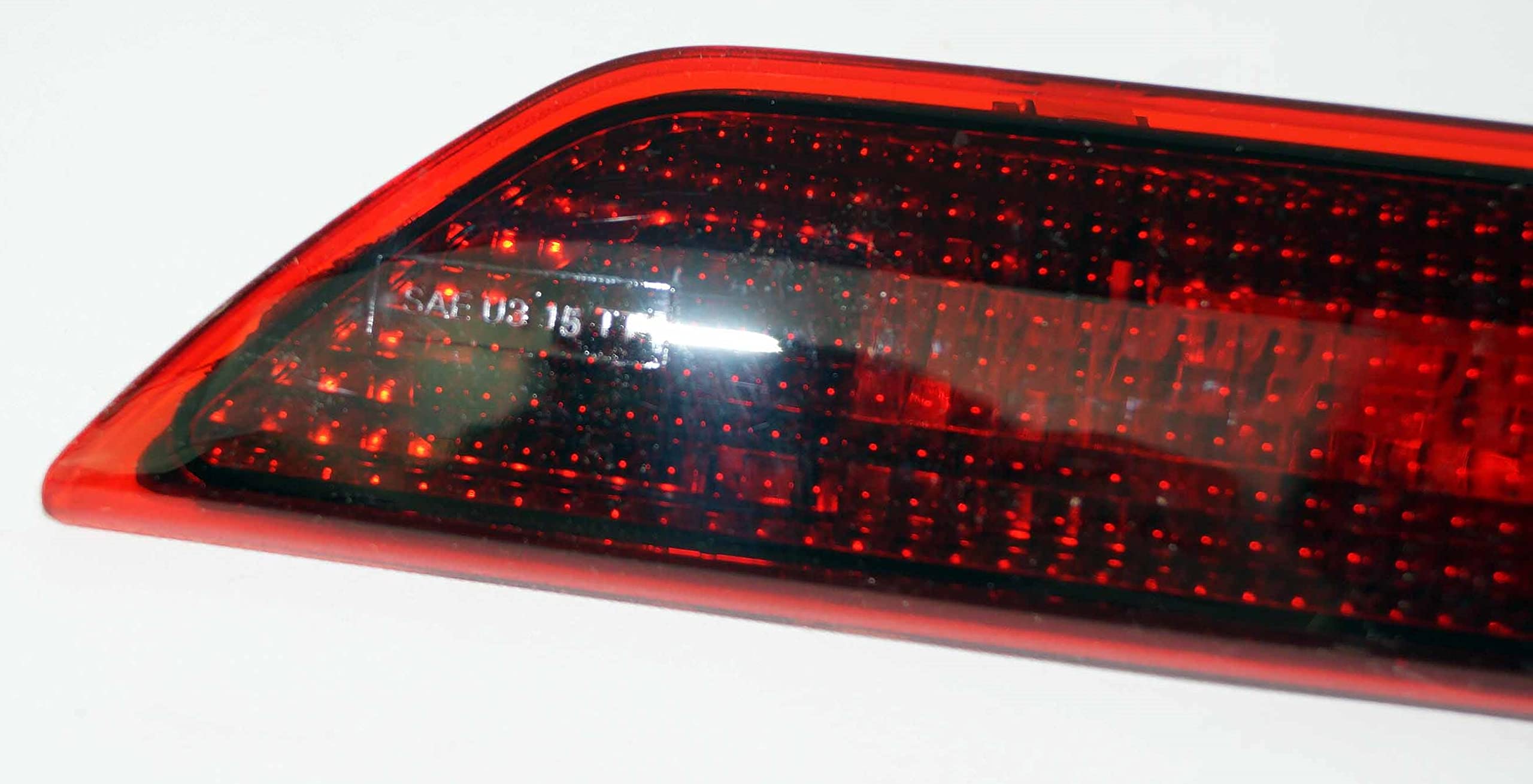 Ford Stop Lamp - High-Quality Replacement Brake Light for Ford Vehicles | Perfect for Night Driving & Safety Enhancement