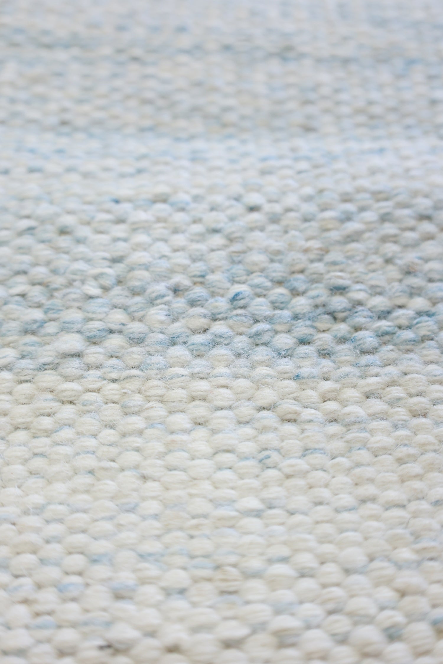 Handwoven Contemporary Abrash Rug J76223 - Stylish & Durable for Living Room, Bedroom, or Office Decor