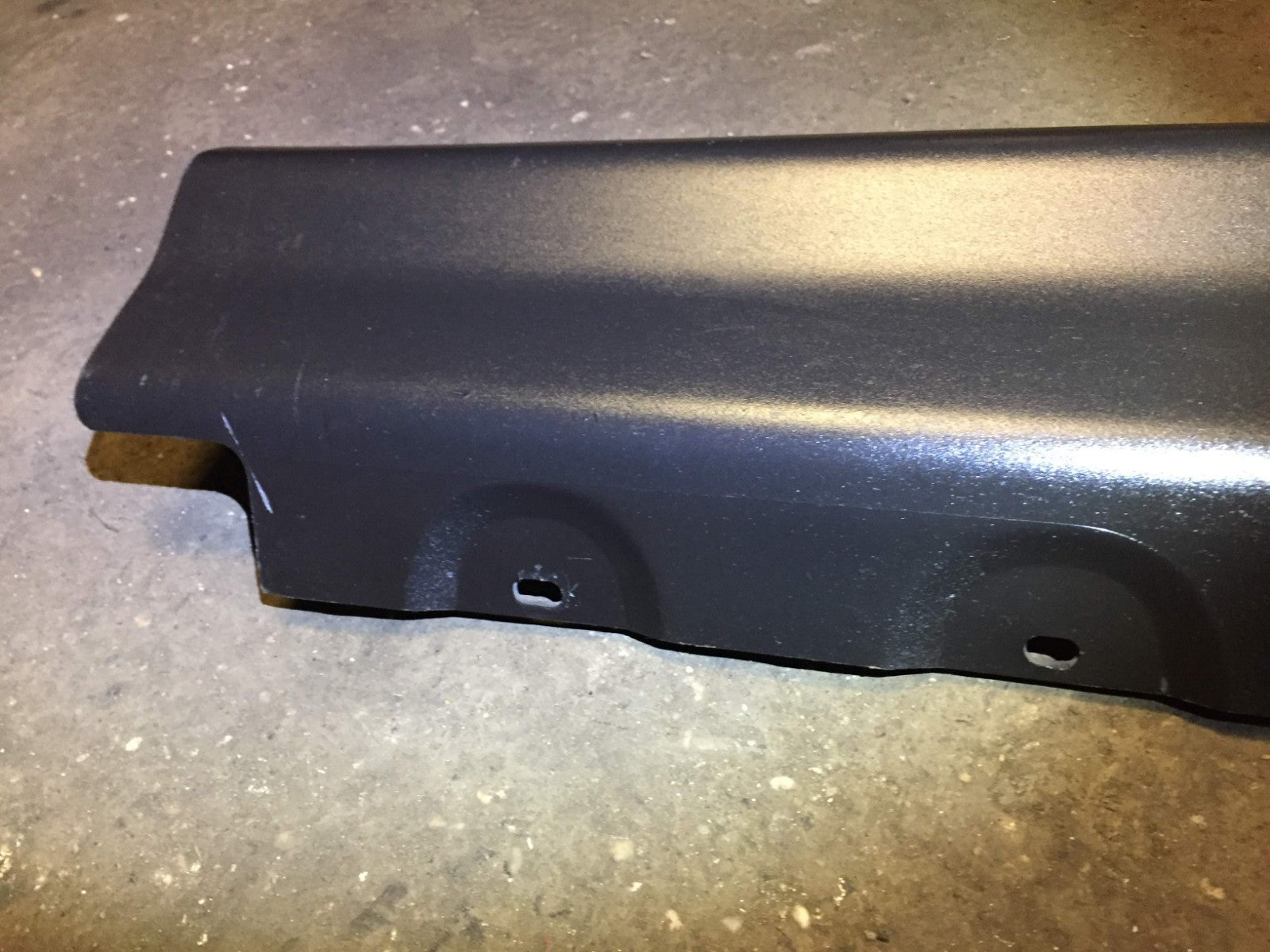 2001-2006 BMW X5 E53 Passenger Side Skirt Rocker Panel Molding - OEM Part #8408706 - Perfect for Car Restoration & Off-Road Protection