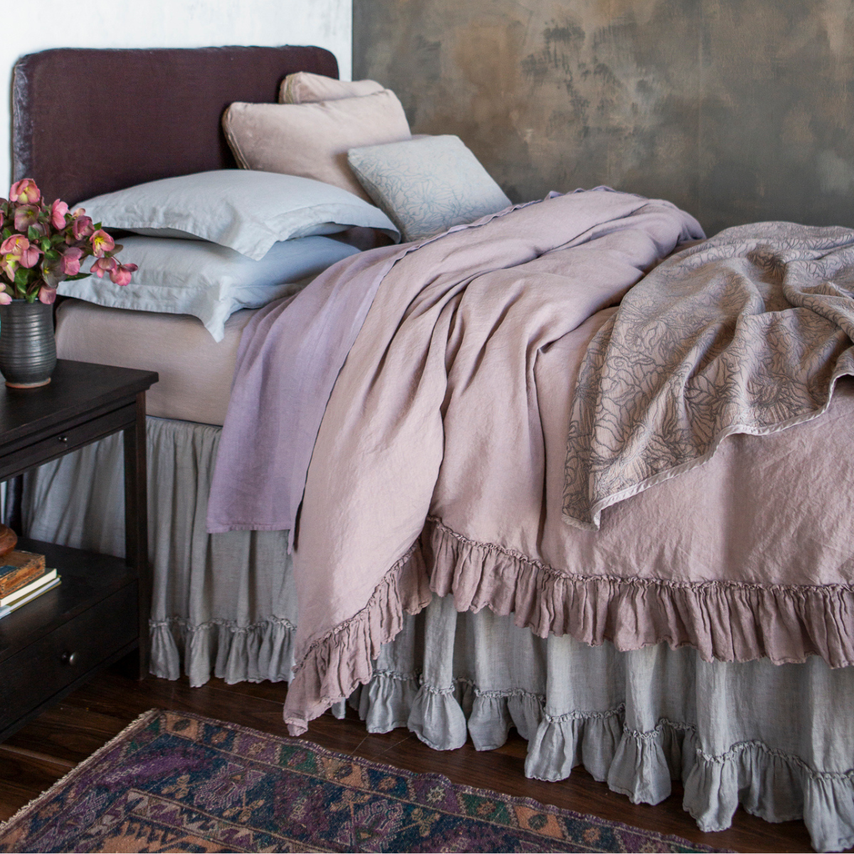 Georgia Blanket - Soft & Cozy Throw Blanket for Couch, Bed, and Travel - Perfect for Home Decor, Gifts, and Cold Weather Comfort