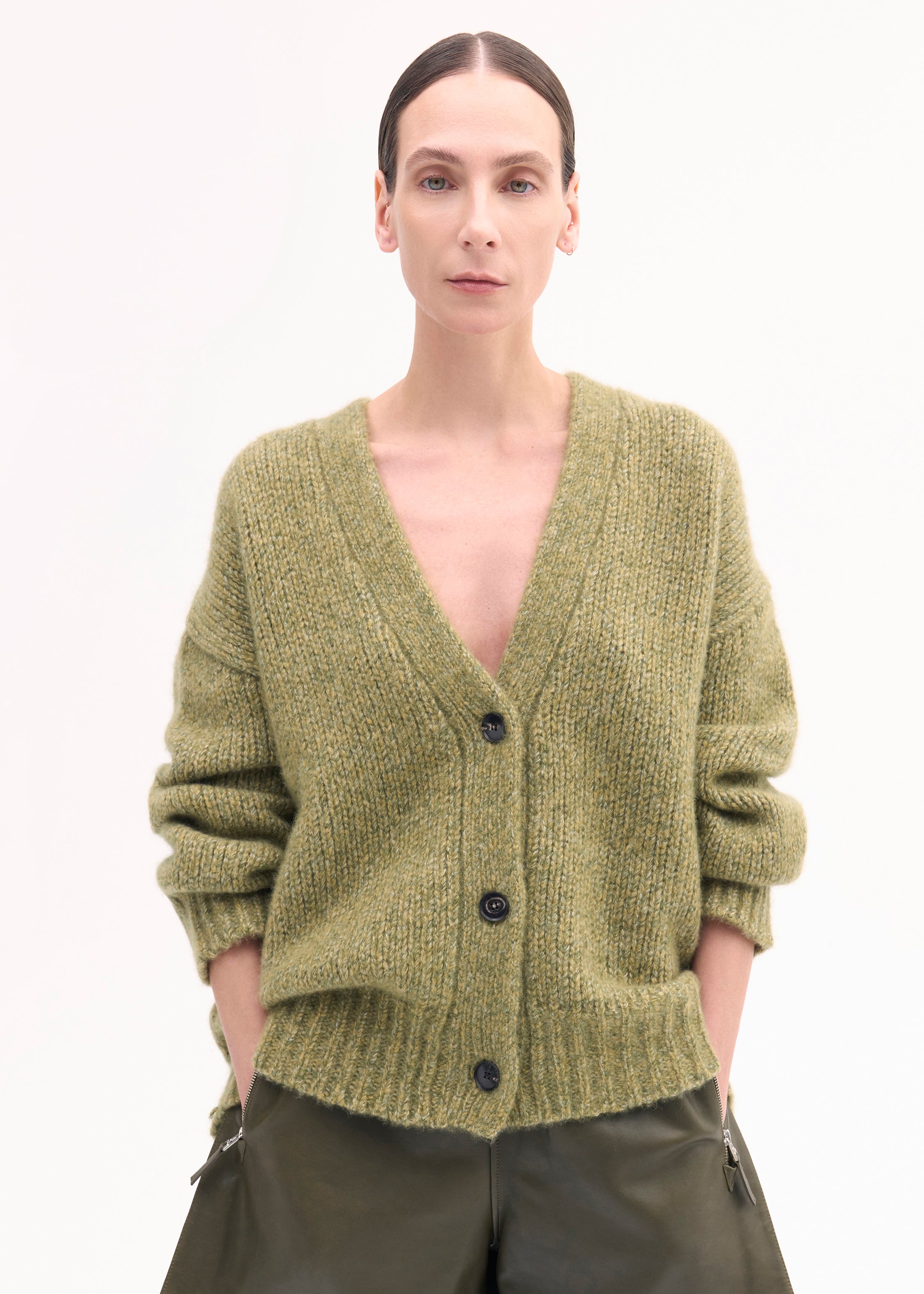 Luxury Cashmere Boyfriend Cardigan for Women - Soft & Cozy Oversized Knit Sweater | Perfect for Fall, Winter & Layering Outfits