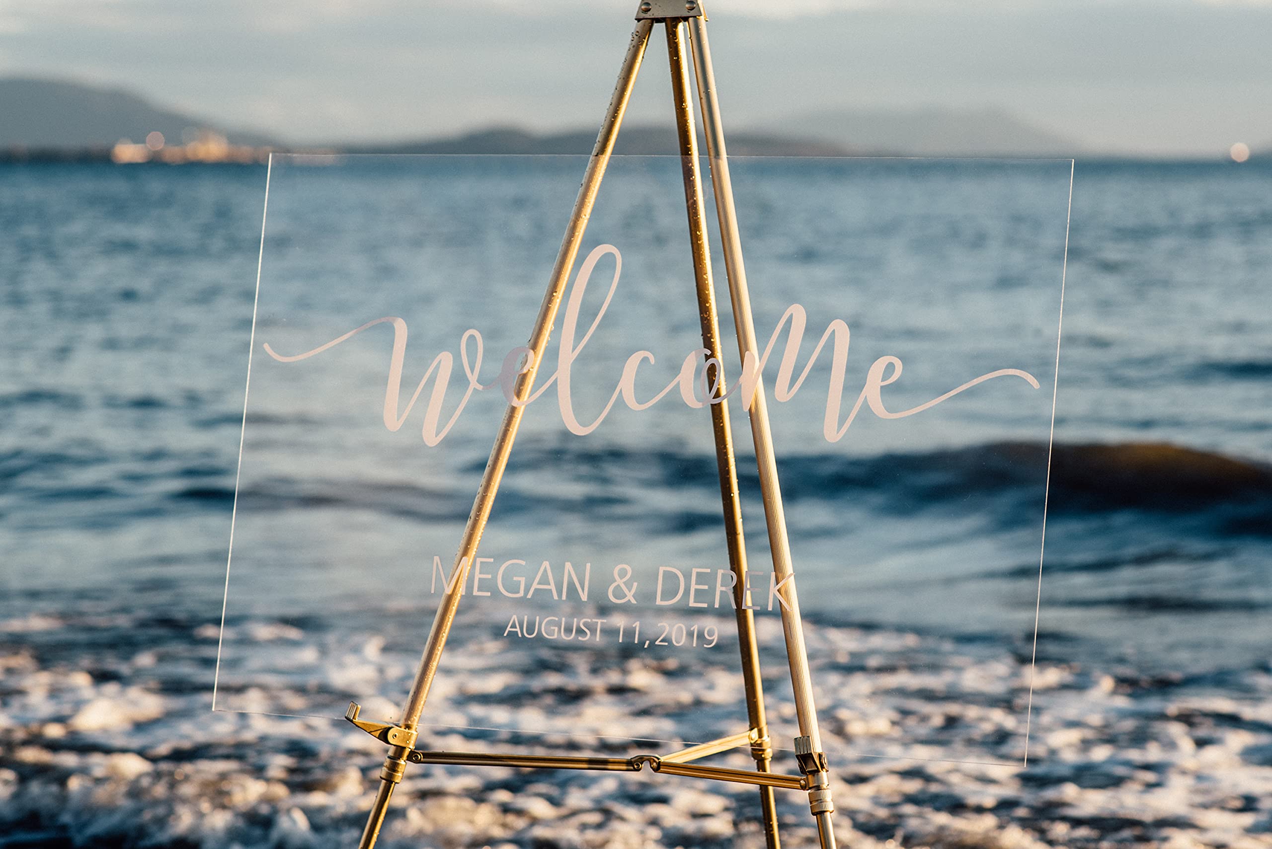 Elegant Clear Acrylic Wedding Welcome Sign - Modern Wedding Decor for Reception Entrance & Ceremony Backdrop - Personalized Acrylic Sign for Weddings, Bridal Showers & Anniversary Parties