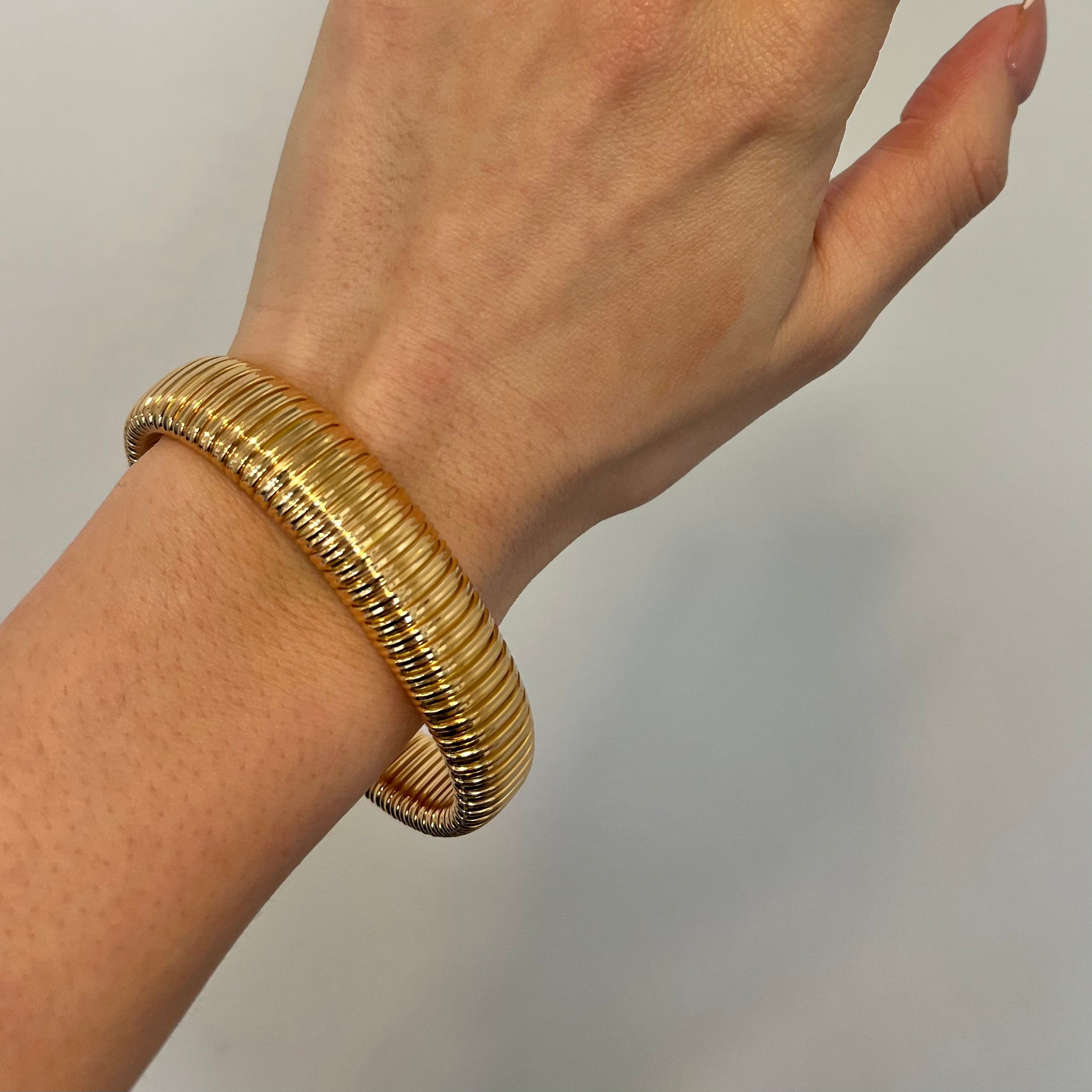 18K Yellow Gold Fluted Bracelet for Women - 7.75 Inch Adjustable Luxury Bangle | Perfect for Gifts, Weddings, Anniversaries & Everyday Elegance