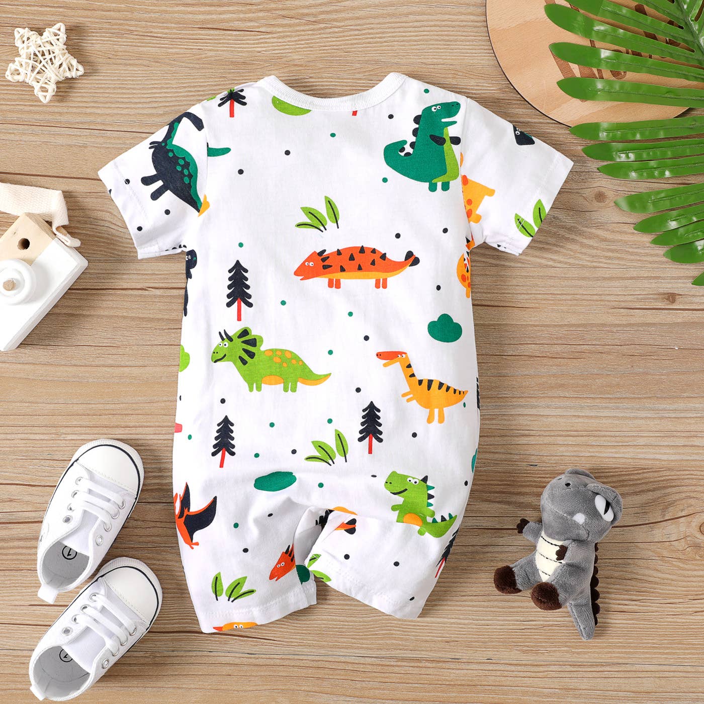 **Adorable Baby Boy Dinosaur Romper - Soft Cotton Jumpsuit for Infants & Toddlers - Perfect for Playtime, Photo Shoots & Birthday Outfits**