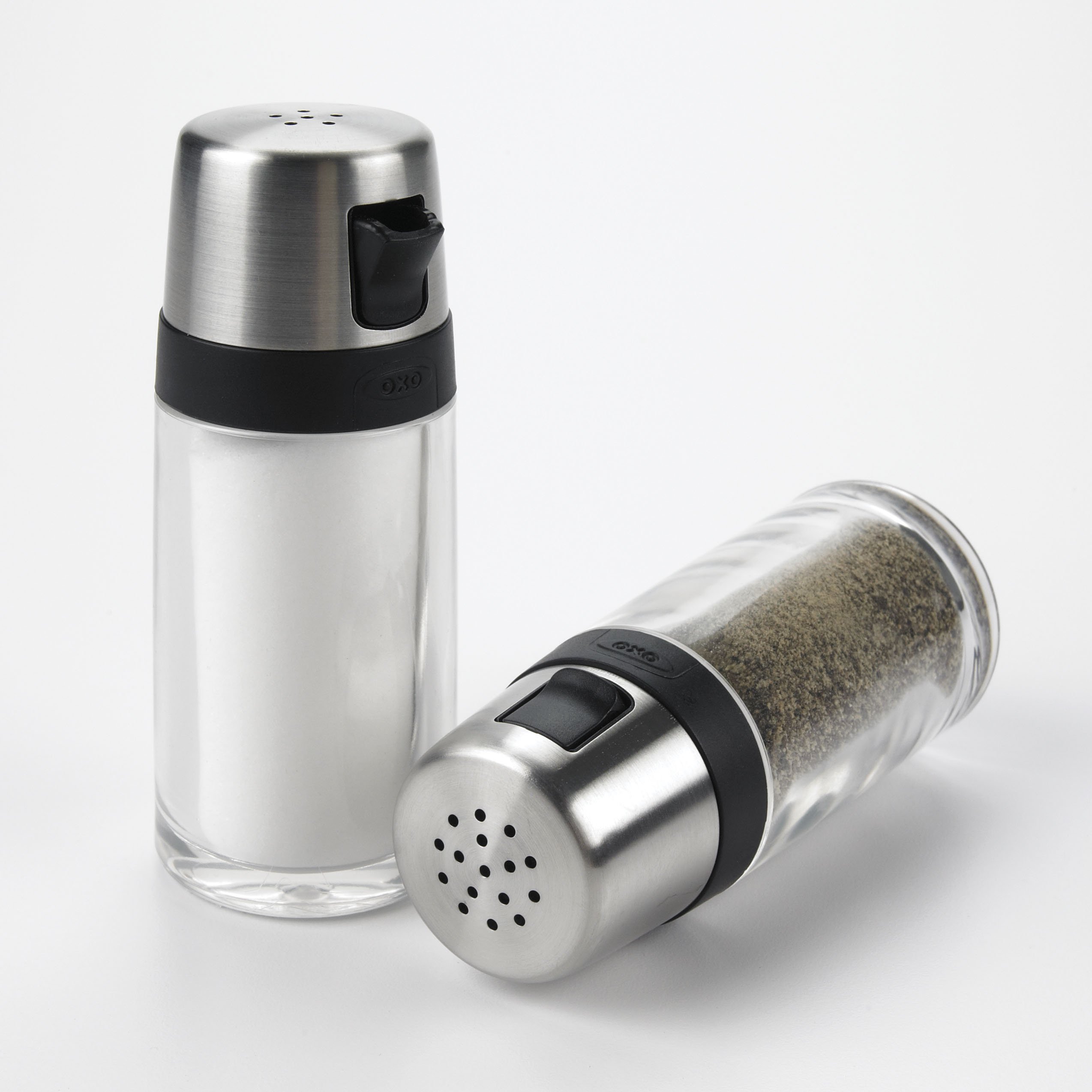 OXO Good Grips Clear & Silver Salt Shaker with Pour Spout - Premium Kitchen Salt and Pepper Dispenser for Cooking, Dining & Table Setting