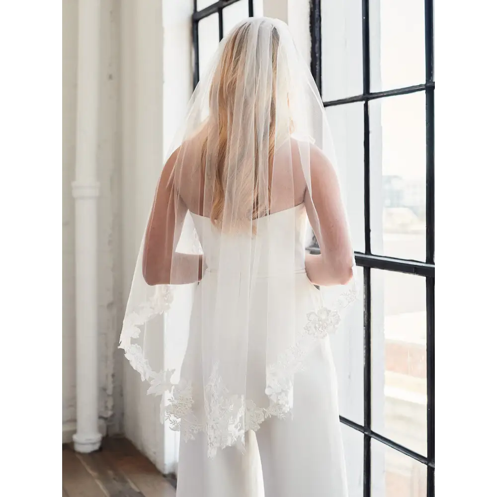 Single Tier Bridal Veil - Elegant Wedding Accessory for Bride (Style V2397SF) | Perfect for Church Ceremony, Outdoor Wedding & Photography