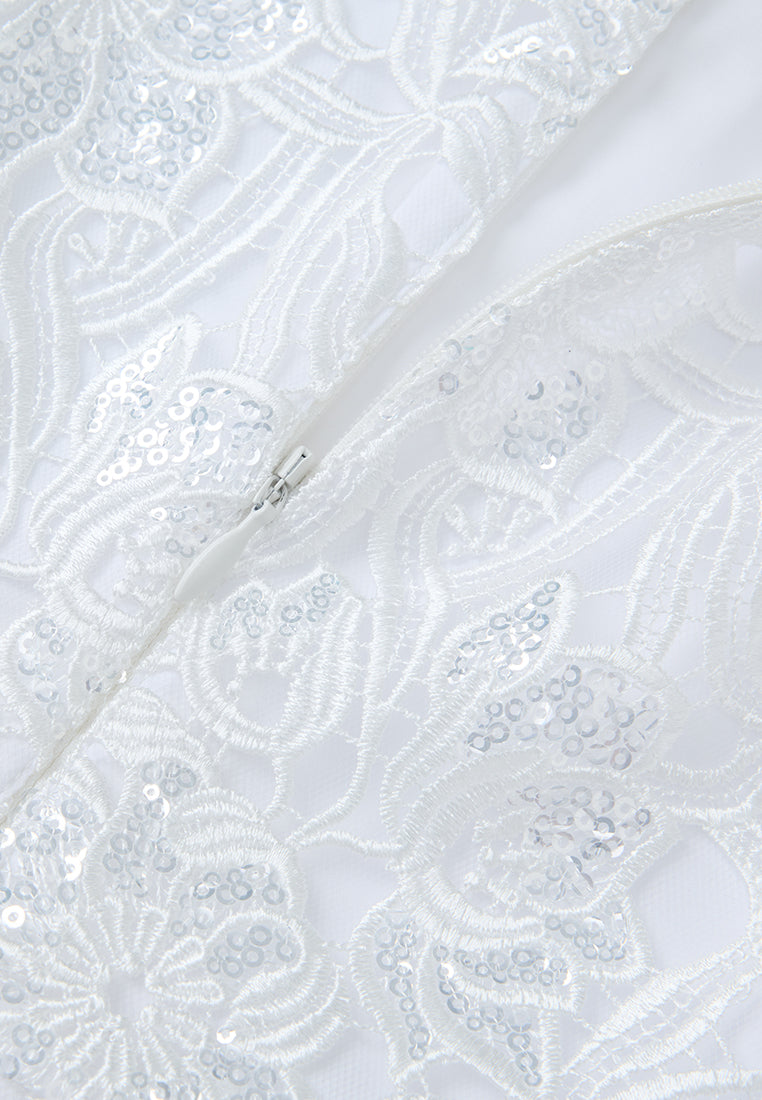 Elegant Embellished Hollow Carved Lace Dress with Pop-Up Detail - Perfect for Evening Parties, Weddings & Special Occasions