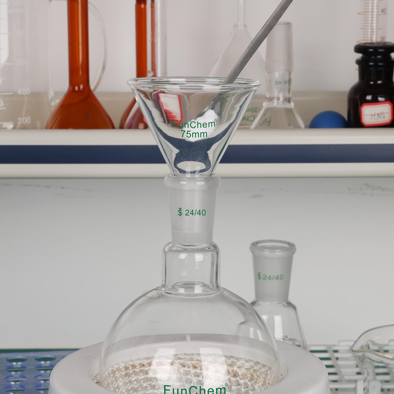Premium Borosilicate Glass Powder Funnel - 100mm Top Diameter, Heavy Wall Short Stem Lab Funnel for Chemistry, Pharmaceuticals & Essential Oils - Perfect for Precise Powder Transfer in Laboratories, Home Brewing & DIY Projects