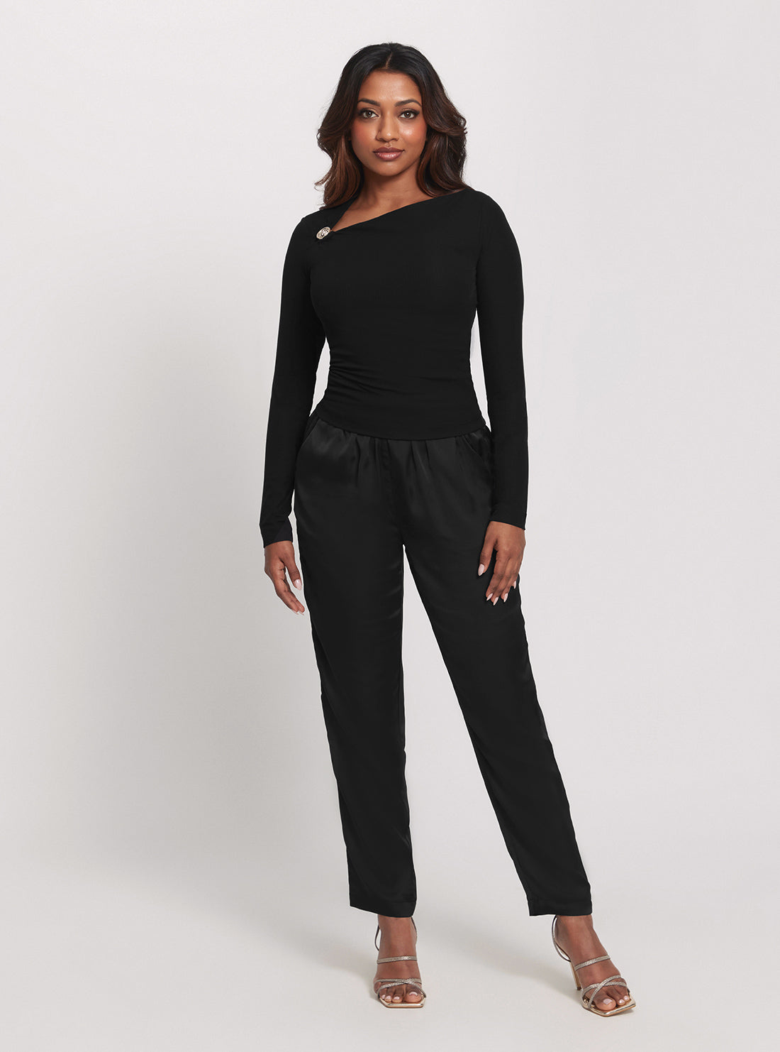 Stylish Black Long Sleeve Febe Top for Women - Comfortable & Fashionable T-Shirt for Casual Wear, Office, and Everyday Outfits