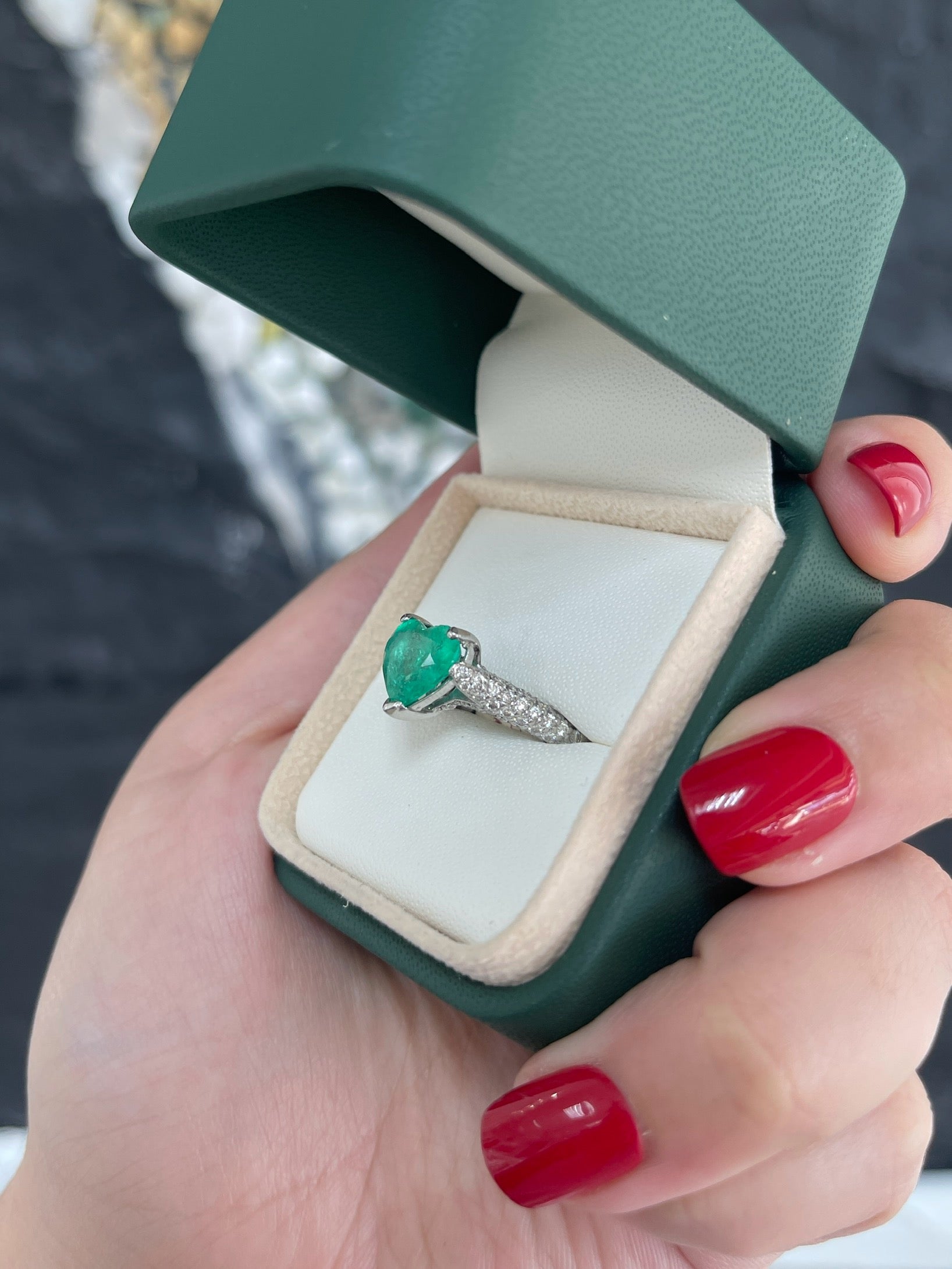 3.04 Carat Total Weight (CTW) Colombian Emerald and Diamond Platinum Heart Ring for Women - Elegant Jewelry Gift for Valentine's Day, Anniversary or Proposal