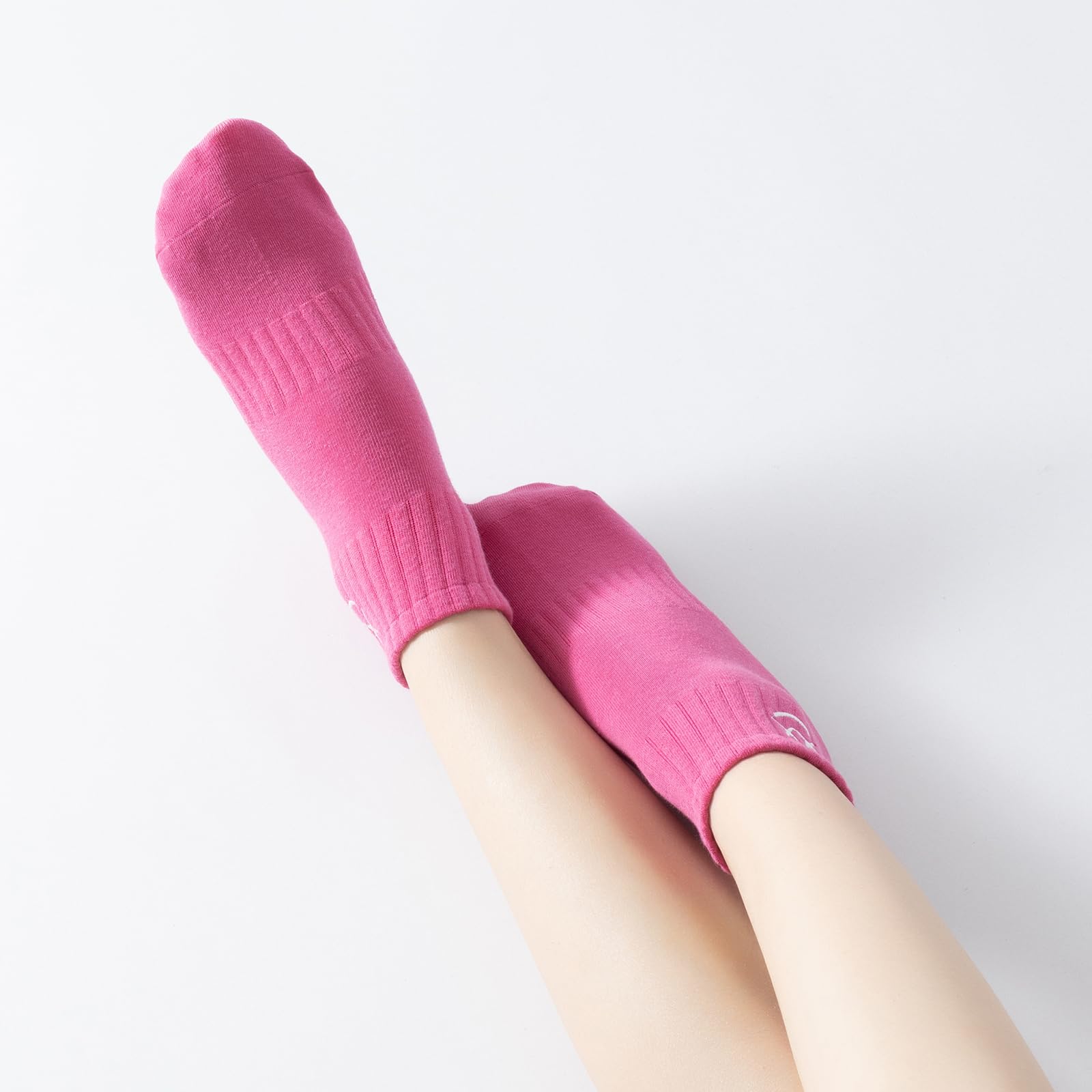 Non-Slip Yoga Socks for Women with Grips - Cushioned Ankle Pilates Socks for Barre, Ballet & Dance - Perfect for Studio Workouts, Home Exercises & Gym Sessions