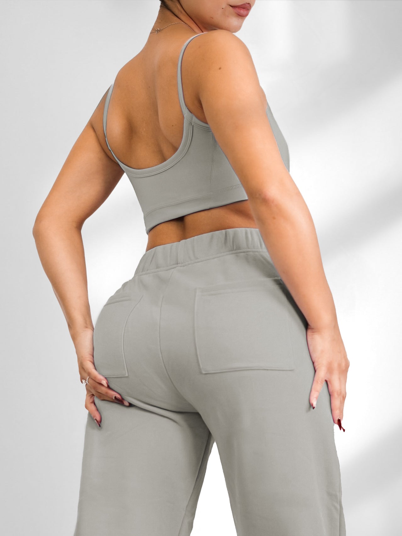 Stylish Gray Sports Bra for Women - Comfortable Workout Top for Yoga, Running & Gym - Perfect for Active Lifestyles