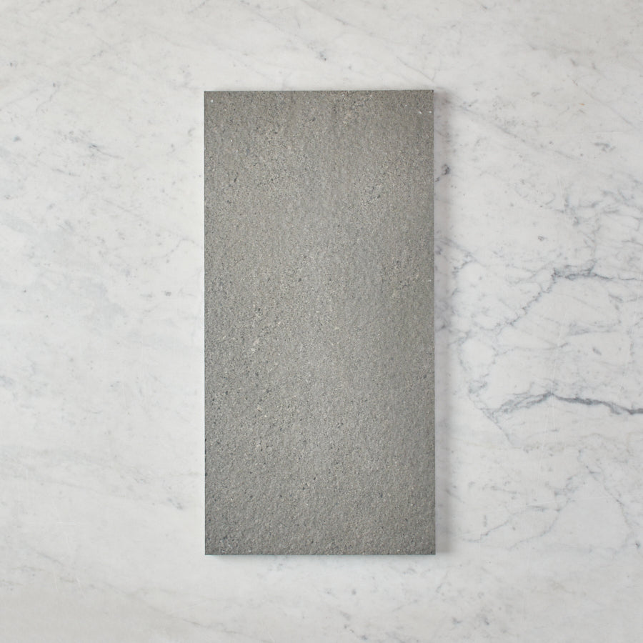 Premium External Concrete Look Tile - Durable Outdoor Flooring for Patios, Walkways & Garden Paths - Weather-Resistant & Easy to Install