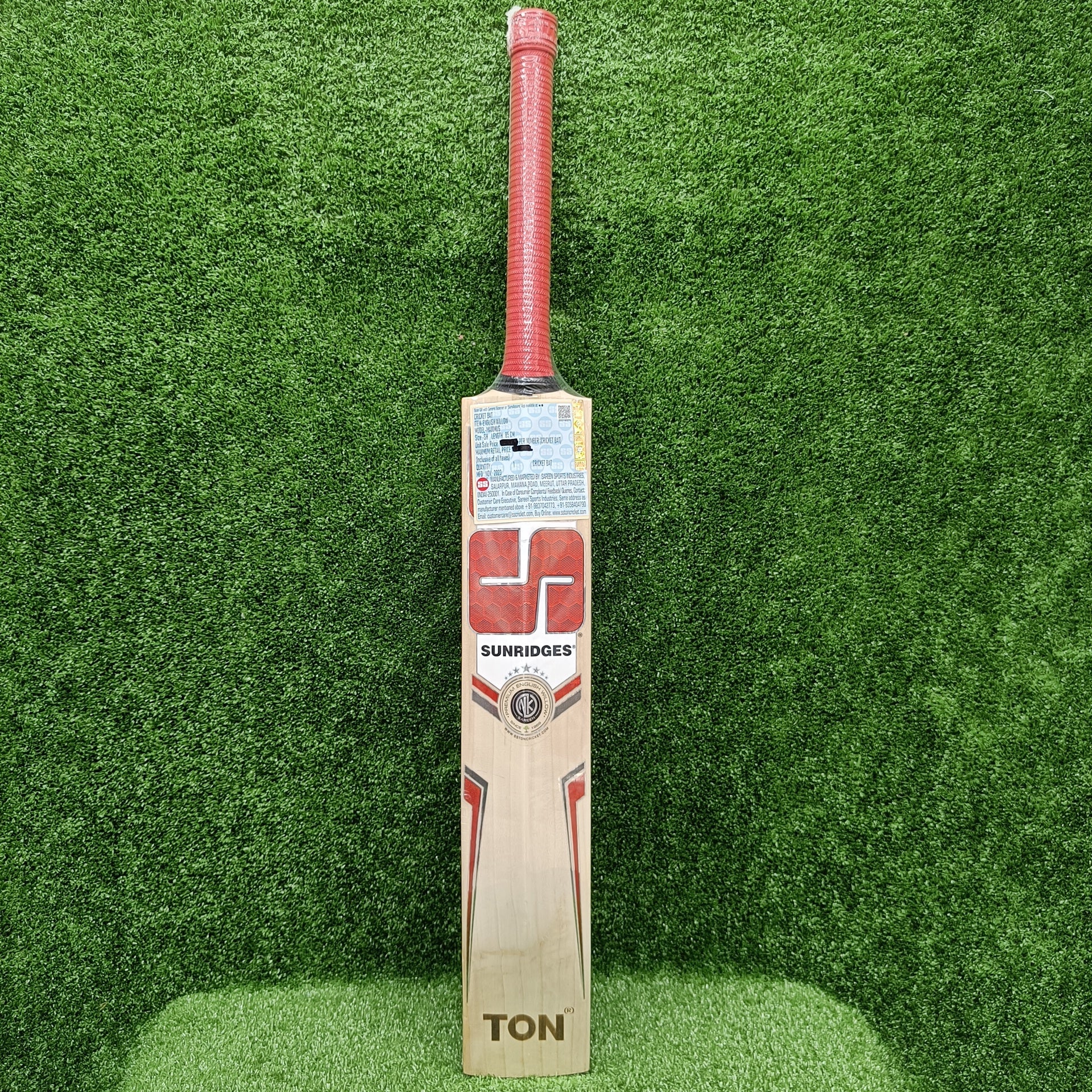 SS Core Maximus Cricket Bat with Red Sticker - Premium English Willow Cricket Bat for Professional & Amateur Players - Perfect for Matches, Practice & Training Sessions