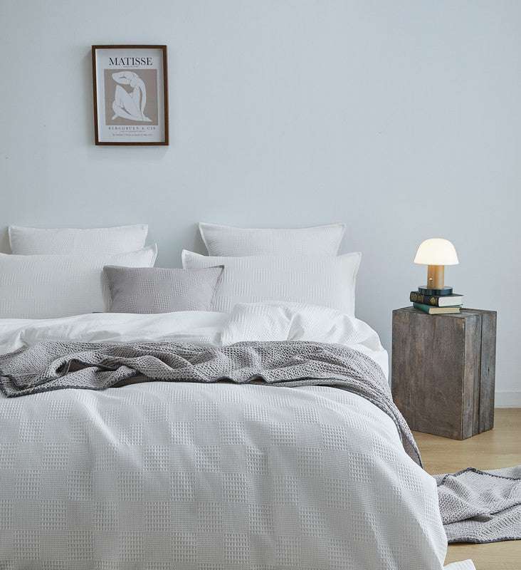 100% Cotton Checkered Waffle Quilt Cover Set - Queen Size White | Soft & Breathable Bedding for Cozy Nights | Perfect for Master Bedrooms & Guest Rooms
