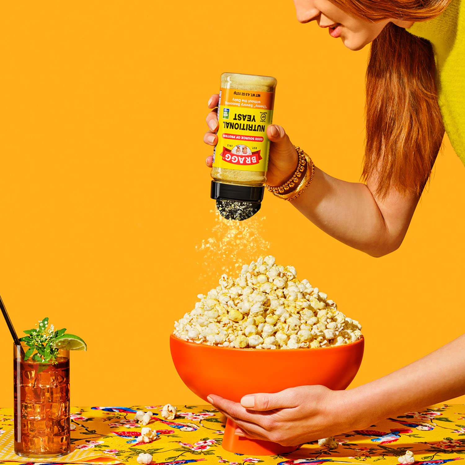 Bragg Nutritional Yeast Seasoning Flakes - Vegan, Gluten-Free, Non-GMO Cheese Alternative - Rich in Protein & B Vitamins - Perfect for Popcorn, Pasta & Salad - 4.5oz (4-Pack)