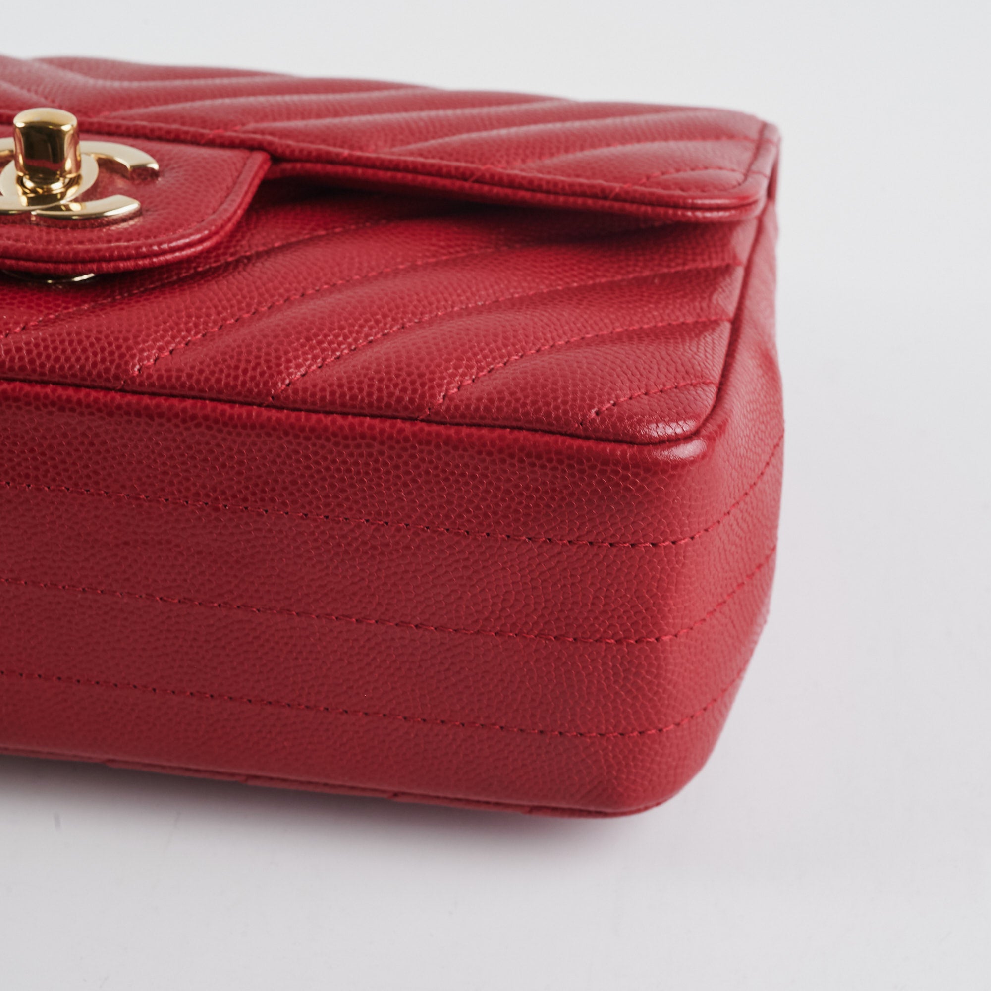 Chanel 18B Chevron Rectangular Mini Bag in Red - Luxury Crossbody Purse for Women, Perfect for Parties & Evening Events