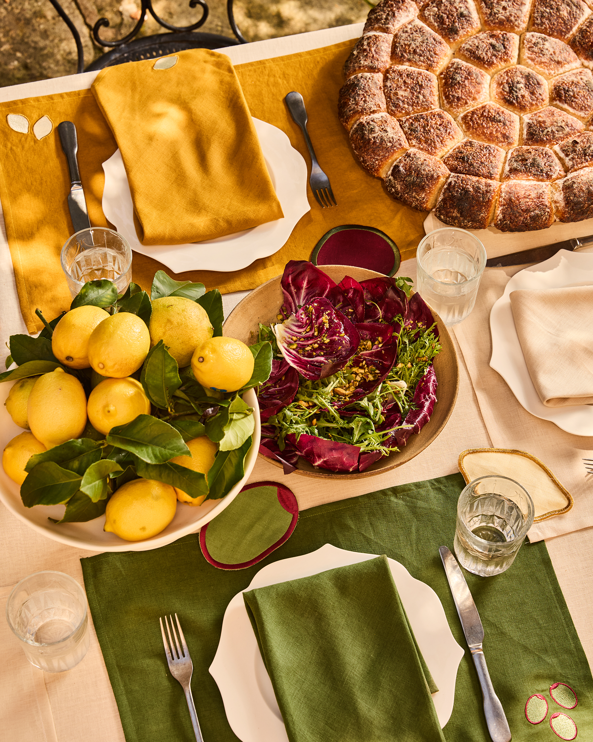 Premium Les Fruits Olive Napkins Set of 4 - 100% Cotton Decorative Table Napkins for Dinner Parties, Kitchen & Home Decor - Elegant Olive Pattern Design