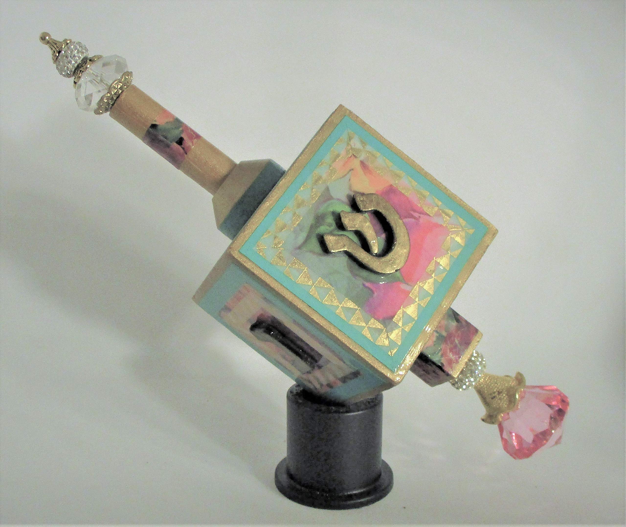 Floral Abstract Dreidel in Mint and Pink - Traditional Hanukkah Spinning Top Toy for Kids & Adults - Perfect for Holiday Games, Gifts, and Jewish Celebrations