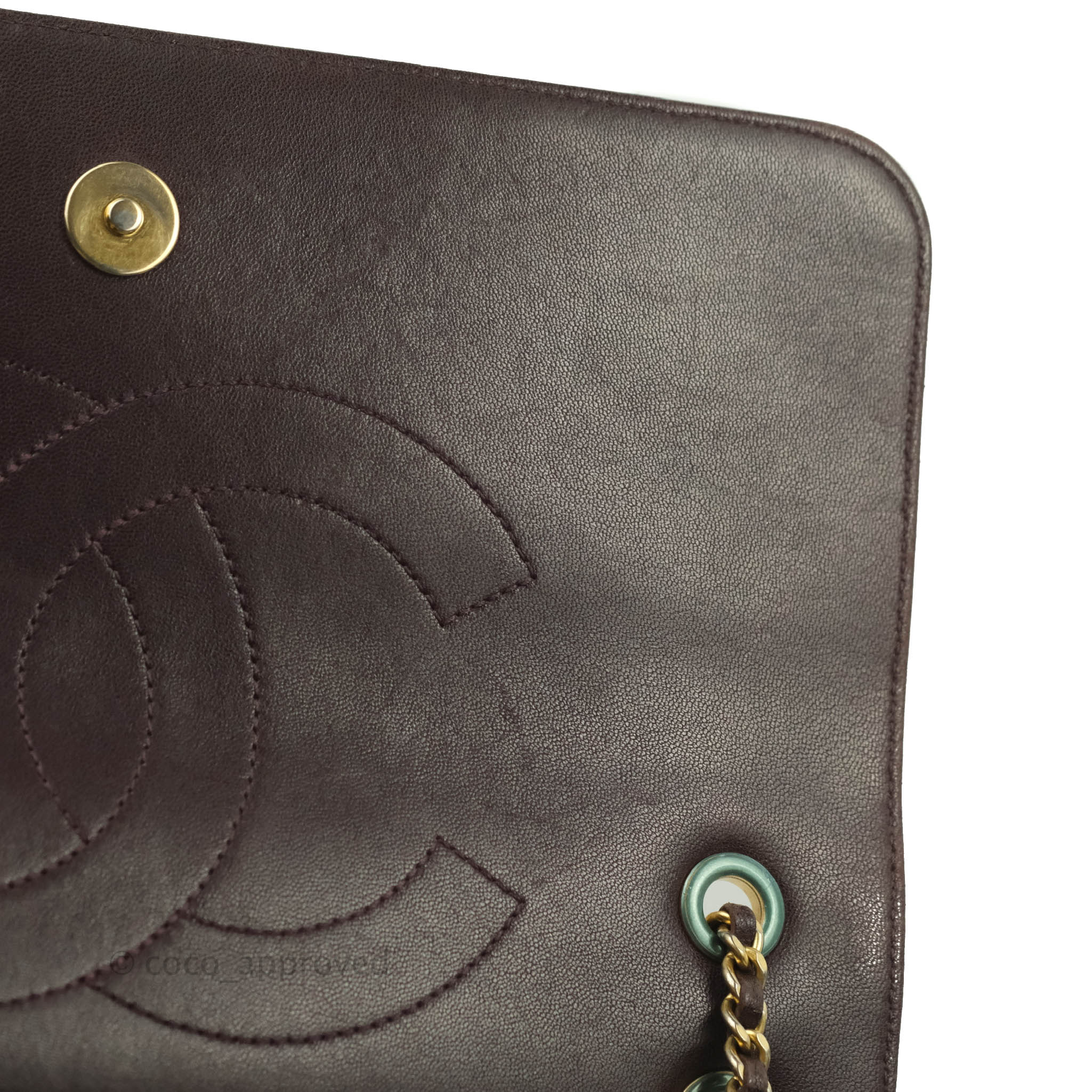 Chanel CC Signature Flap Bag in Diagonal Burgundy Calfskin with Aged Gold Hardware - Luxury Crossbody Purse for Women, Perfect for Date Night & Special Occasions