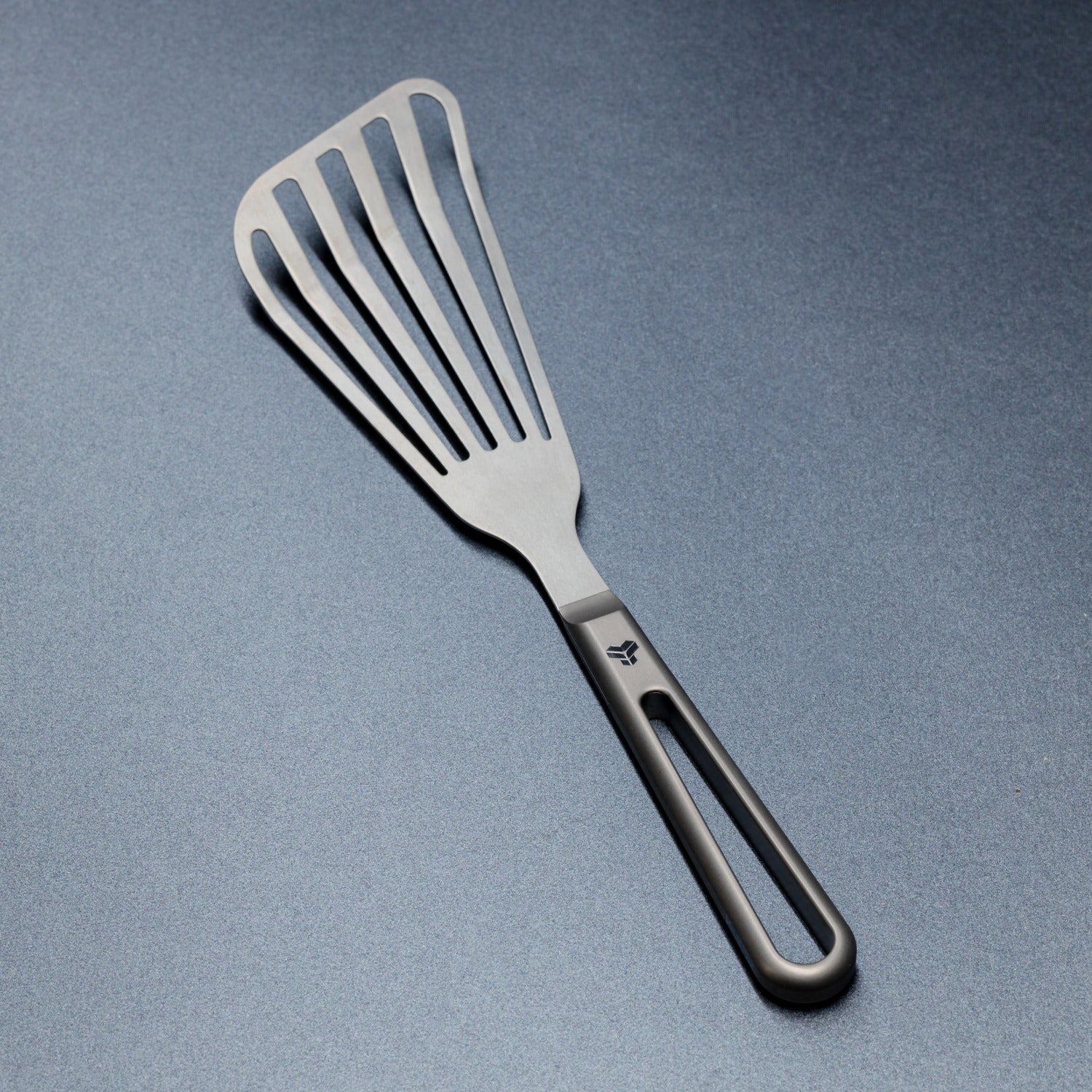 Premium Titanium Fish Spatula - Non-Stick, Durable & Lightweight Kitchen Tool for Grilling, Flipping & Serving Fish - Perfect for BBQ, Camping & Home Cooking