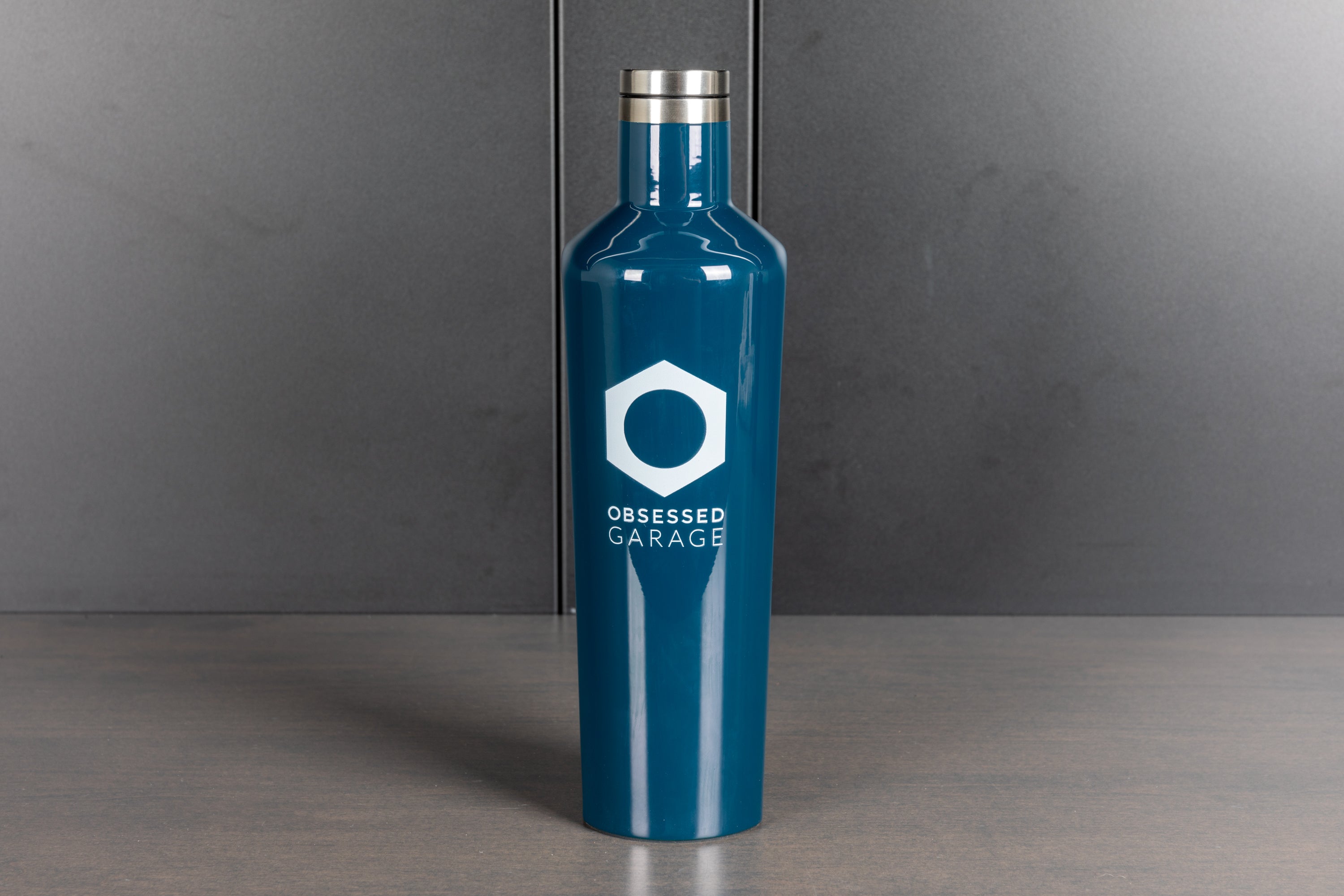 Corkcicle Canteen Stainless Steel Water Bottle - Insulated, Leak-Proof, 25oz - Perfect for Hiking, Gym & Outdoor Adventures | Emira Giveaway