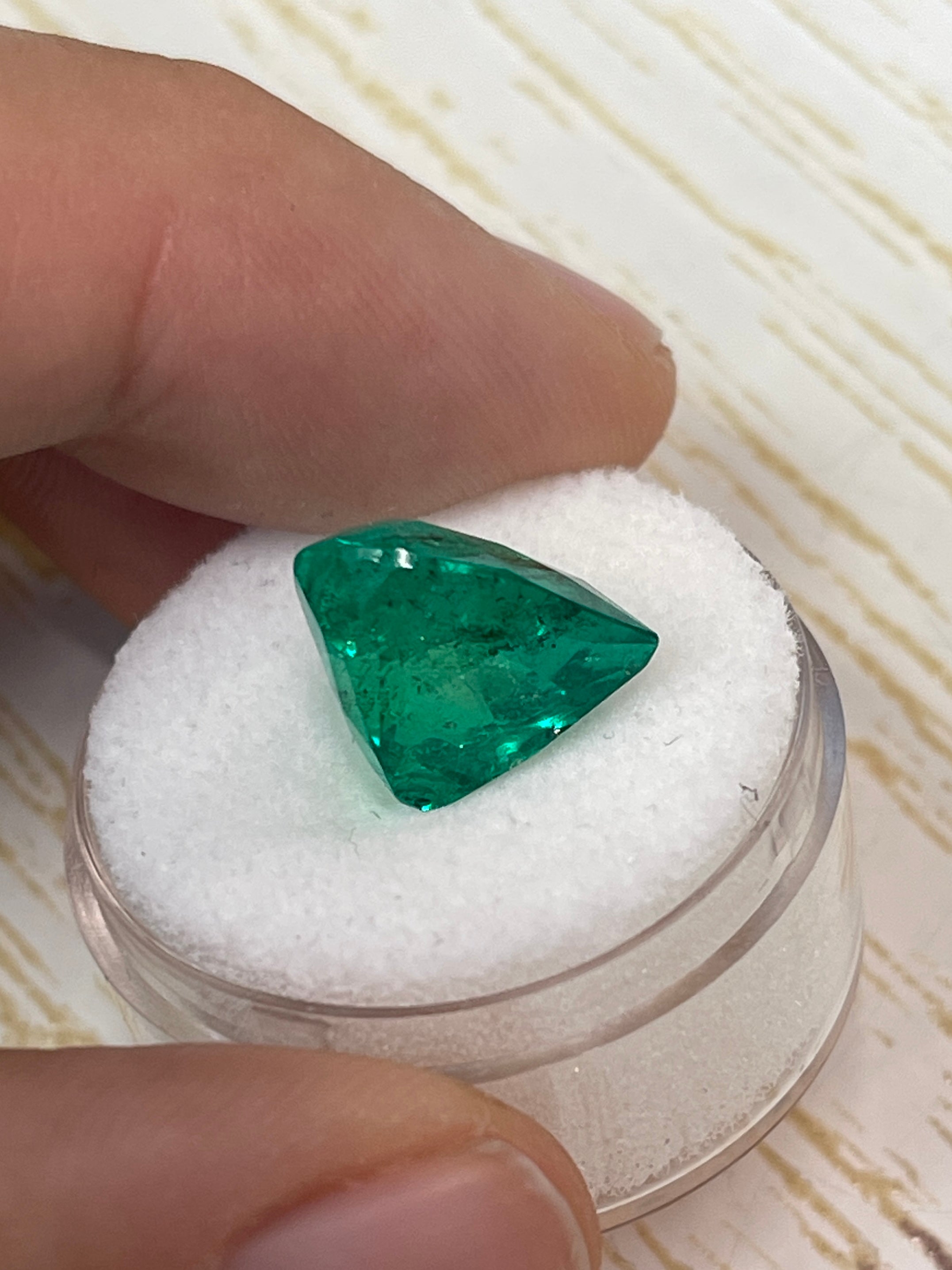 7.86 Carat AAA+ Muzo Green Natural Loose Colombian Emerald Heart Cut Gemstone for Jewelry Making & Engagement Rings - 13x13.8mm