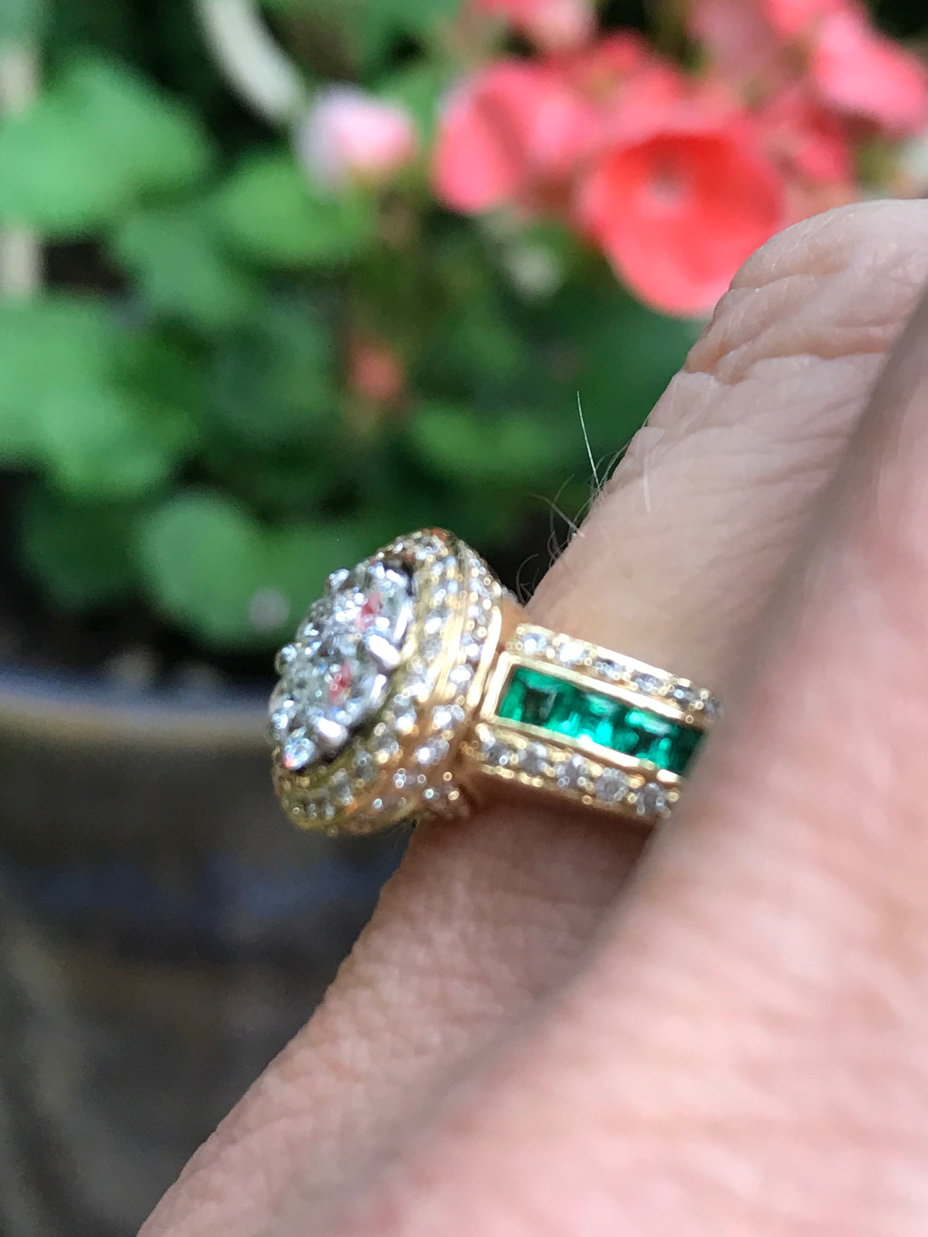 18ct Yellow Gold Diamond & Emerald Halo Ring | Elegant Engagement & Wedding Jewelry for Women | Perfect for Proposals, Anniversaries & Special Occasions