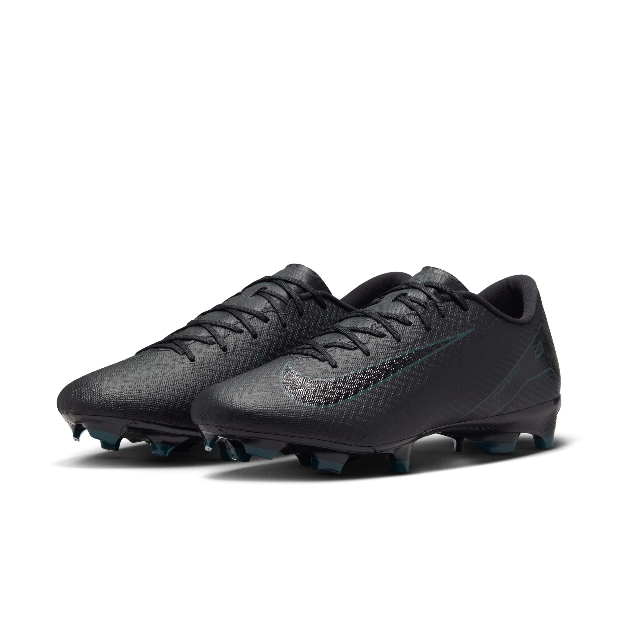 Nike Zoom Vapor 16 Academy Soccer Cleats for Men - Lightweight Football Shoes for Artificial Grass & Turf - Perfect for Training, Matches & Competitive Play