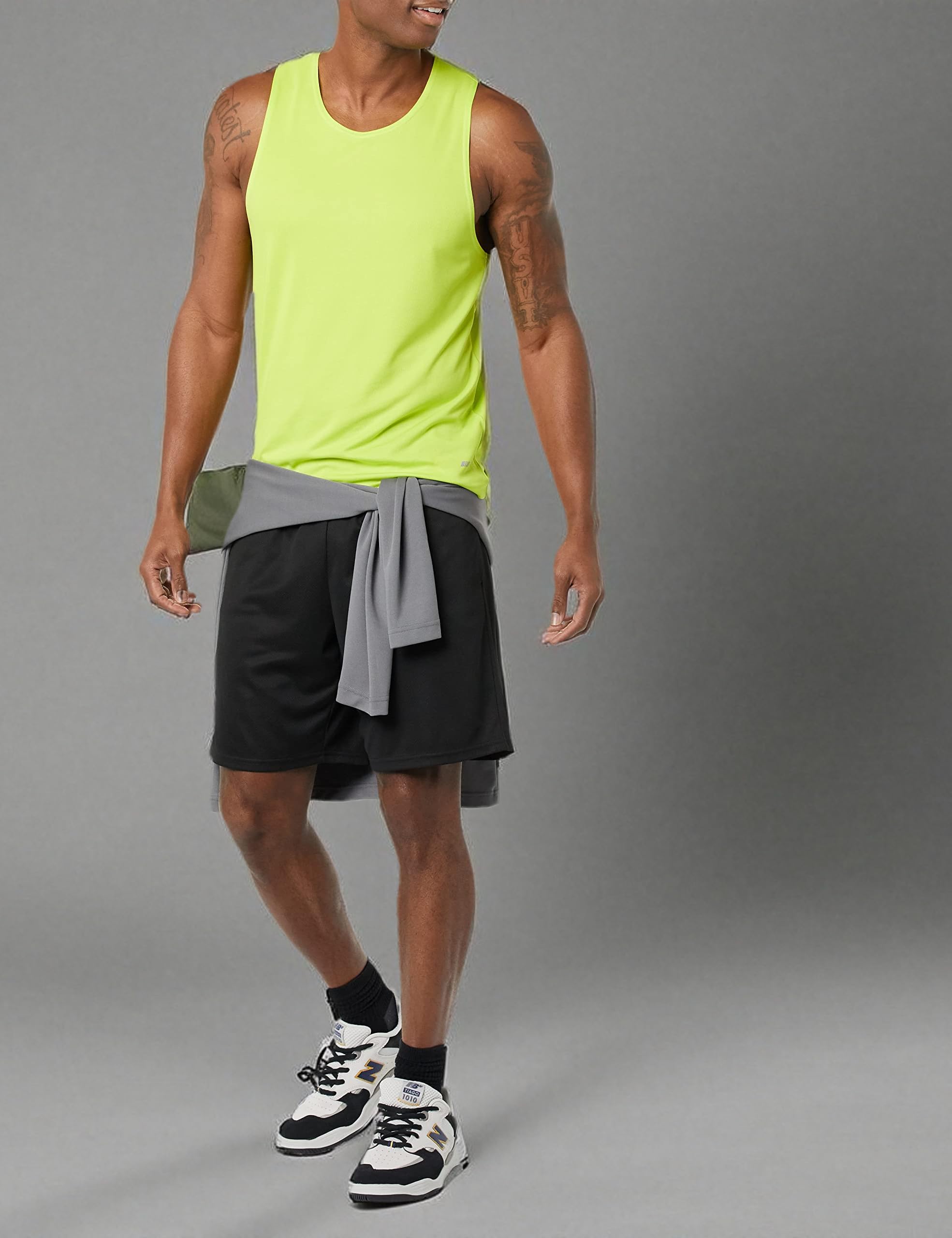 Amazon Essentials Men's Active Performance Tech Racerback Tank - Breathable Workout Shirt for Gym, Running & Sports | Moisture-Wicking Athletic Top for Men