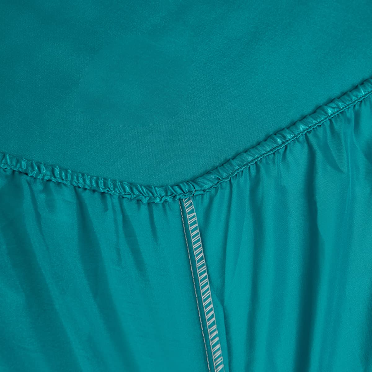 Premium Queen Fitted Sheet - Deep Pocket Microfiber Bottom Sheet - Fade & Shrink Resistant, Ultra Durable & Easy Care - 1 Piece Only (Queen Size, Green) - Perfect for Bedrooms, Guest Rooms & Vacation Homes
