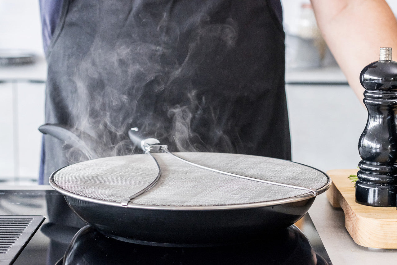 MasterClass Odour Absorbing Splatter Guard - Premium Kitchen Splatter Screen for Cooking, Frying & Baking - Perfect for Stovetop, Countertop & Outdoor Grilling