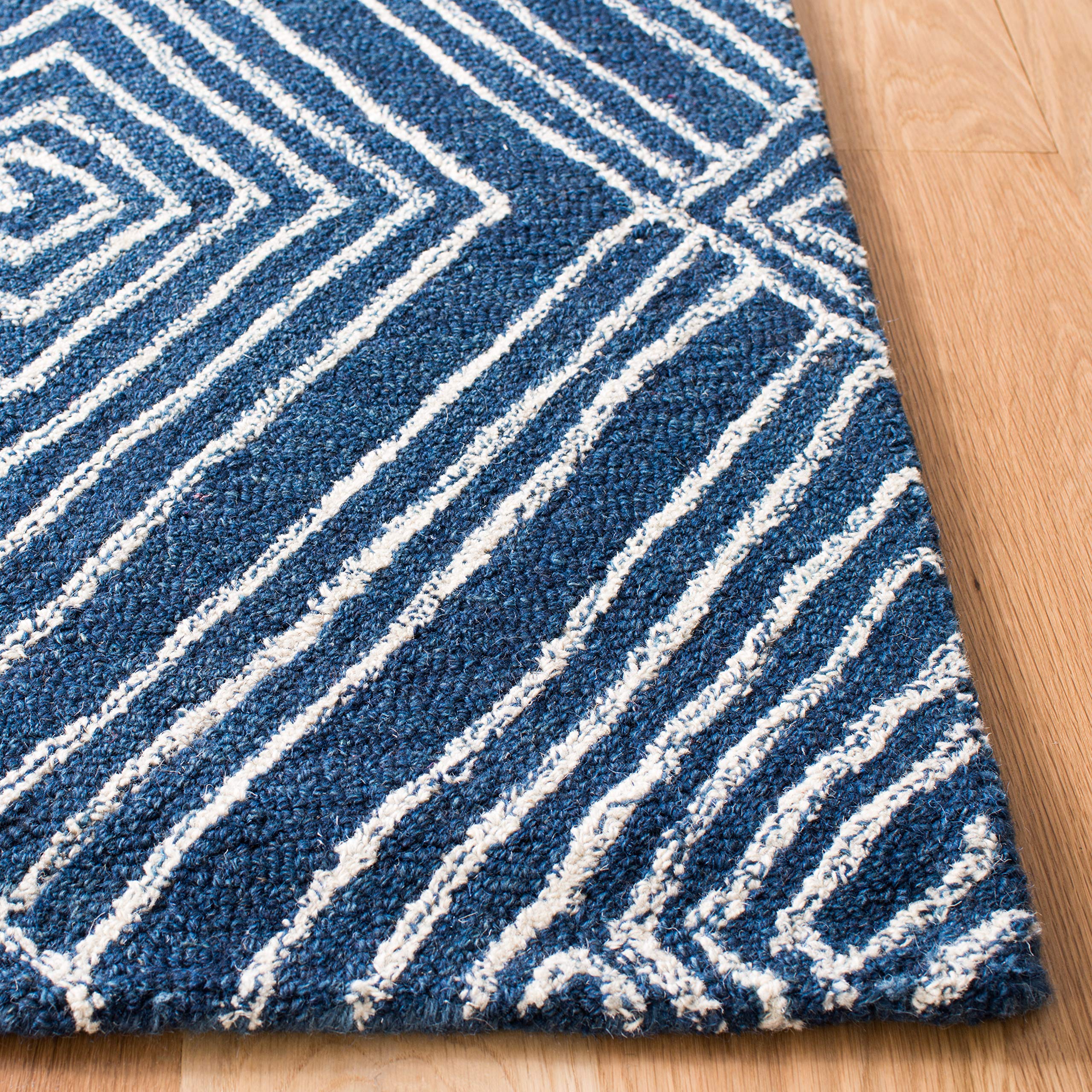 SAFAVIEH Micro-Loop Collection Handmade Wool Area Rug - 5' x 8' Navy & Ivory, Non-Slip Living Room & Bedroom Rug for High Traffic Areas | Durable Floor Covering for Home Decor (MLP608N)