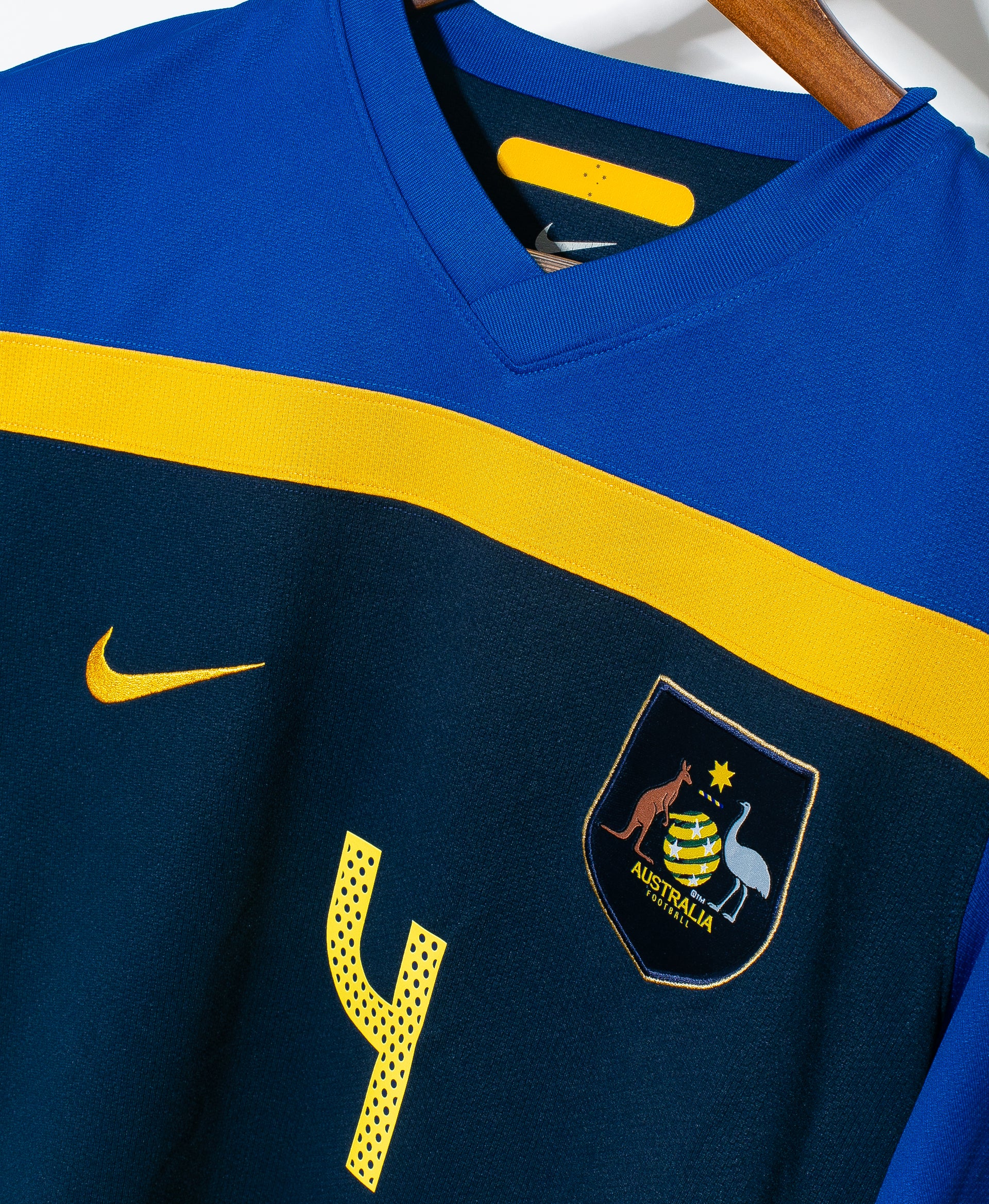 Official 2010 Australia Away Soccer Jersey #4 Tim Cahill (Medium) - Perfect for Fans, Collectors & Match Day Wear