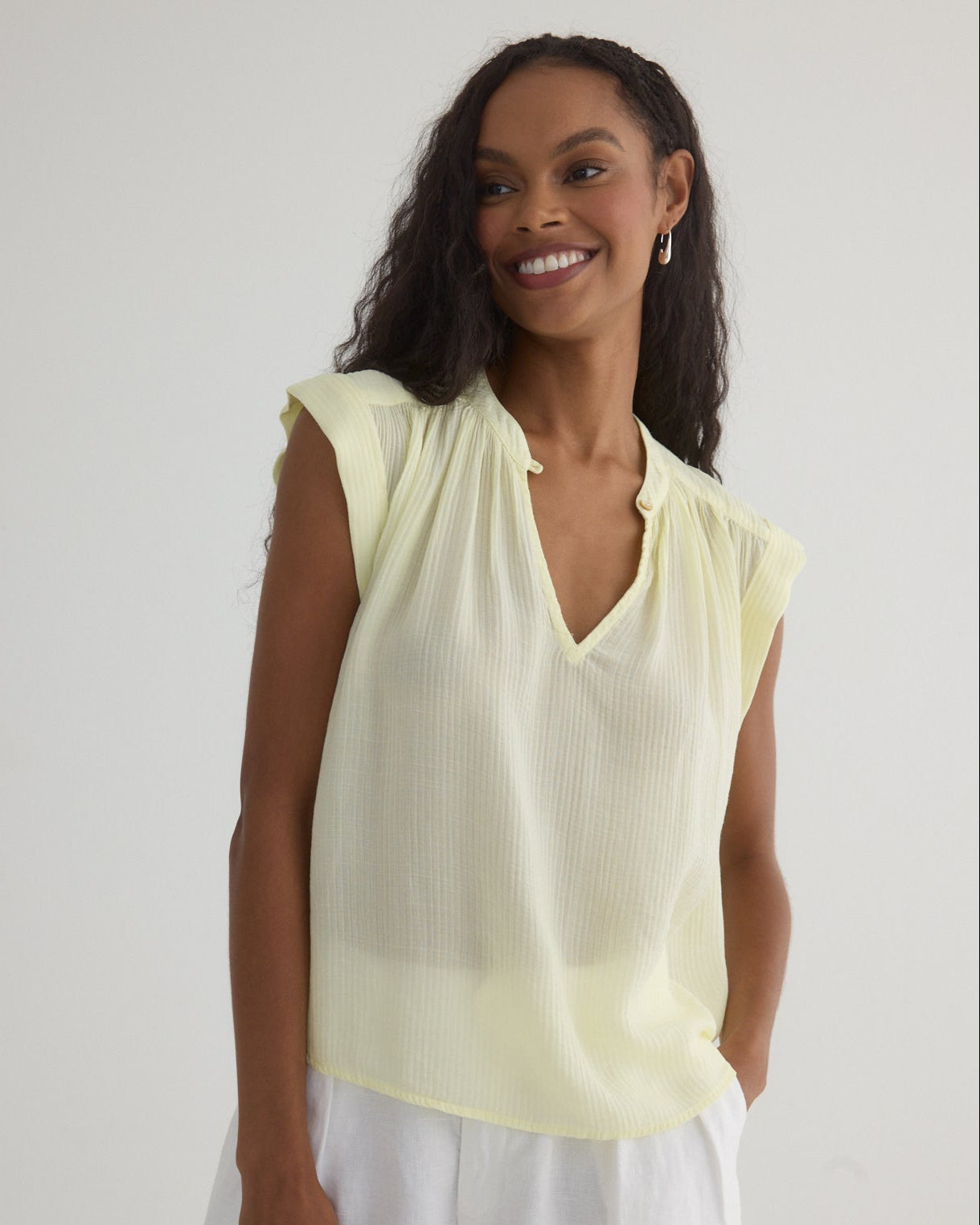 Shirred Pullover Cap Sleeve Top - Women's Floral Print Capri Lemon Blouse for Summer | Perfect for Beach Outings, Casual Wear & Vacation