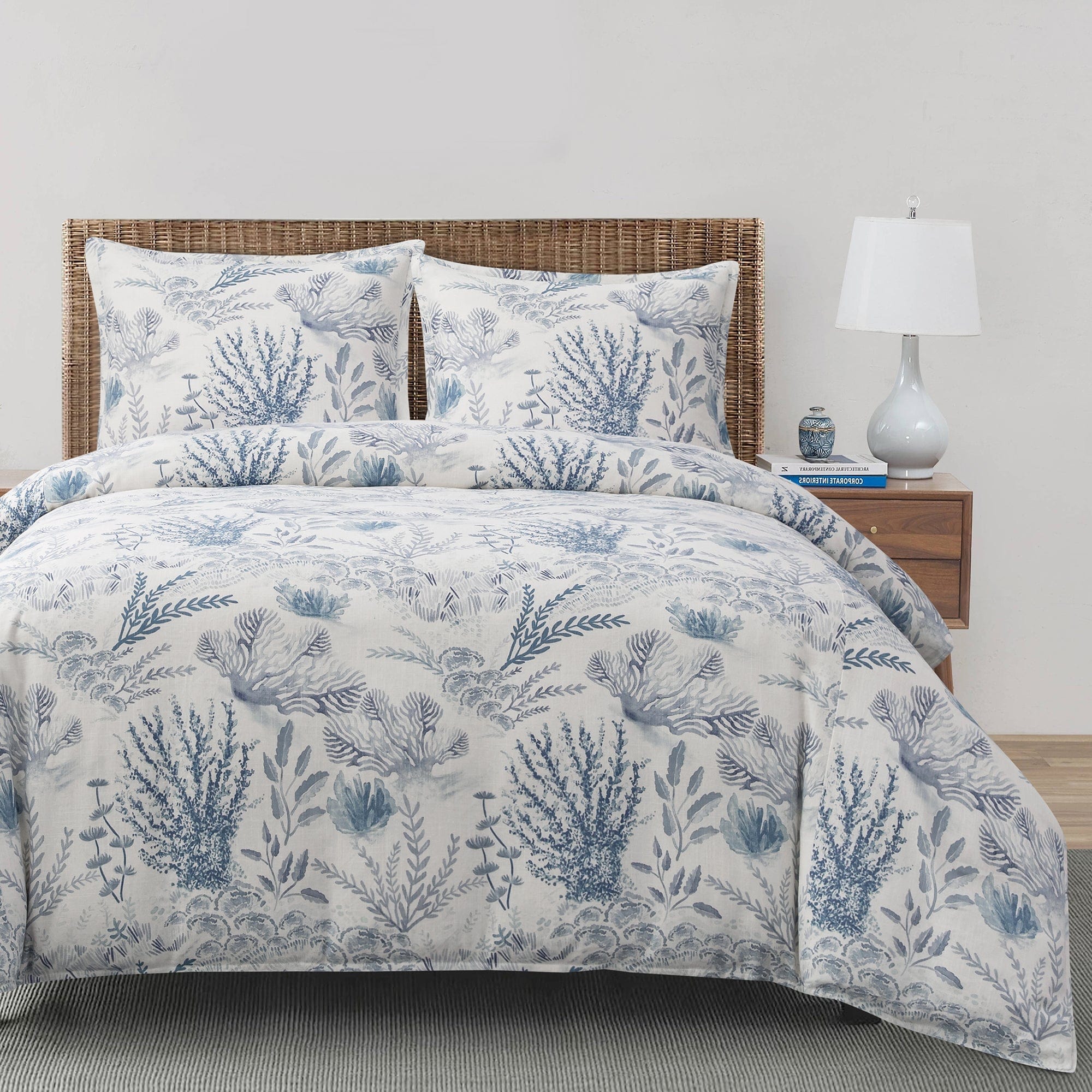 Premium Oceania Bedding Set - Soft Queen Size 4-Piece Comforter Set with Pillow Shams - Perfect for Master Bedroom, Guest Room & Dorm Decor