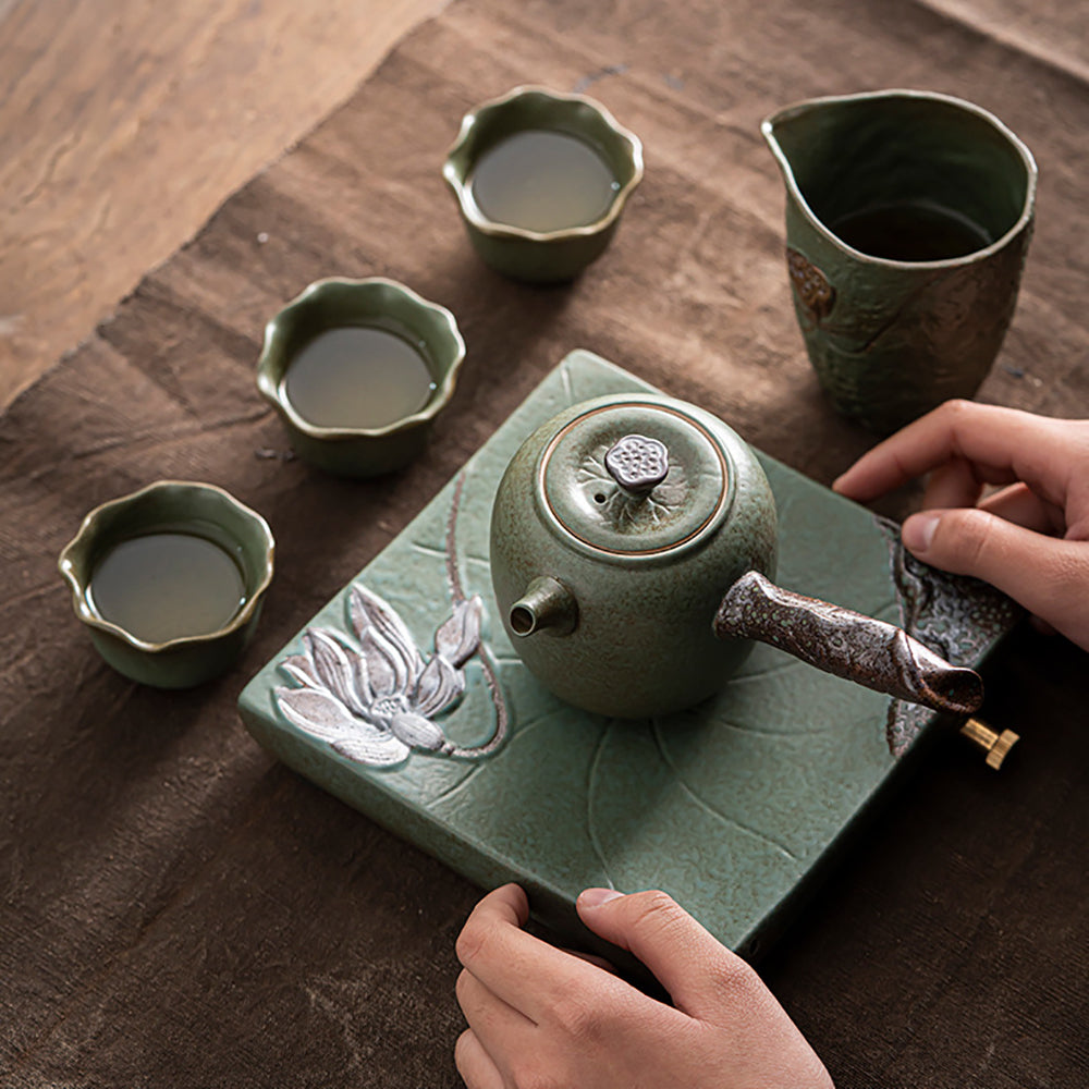 Japanese Coarse Pottery Kyusu Teapot with Lotus Design - Handmade Ceramic Tea Set for Green Tea, Matcha & Herbal Tea - Perfect for Tea Ceremonies, Home Brewing & Gifting