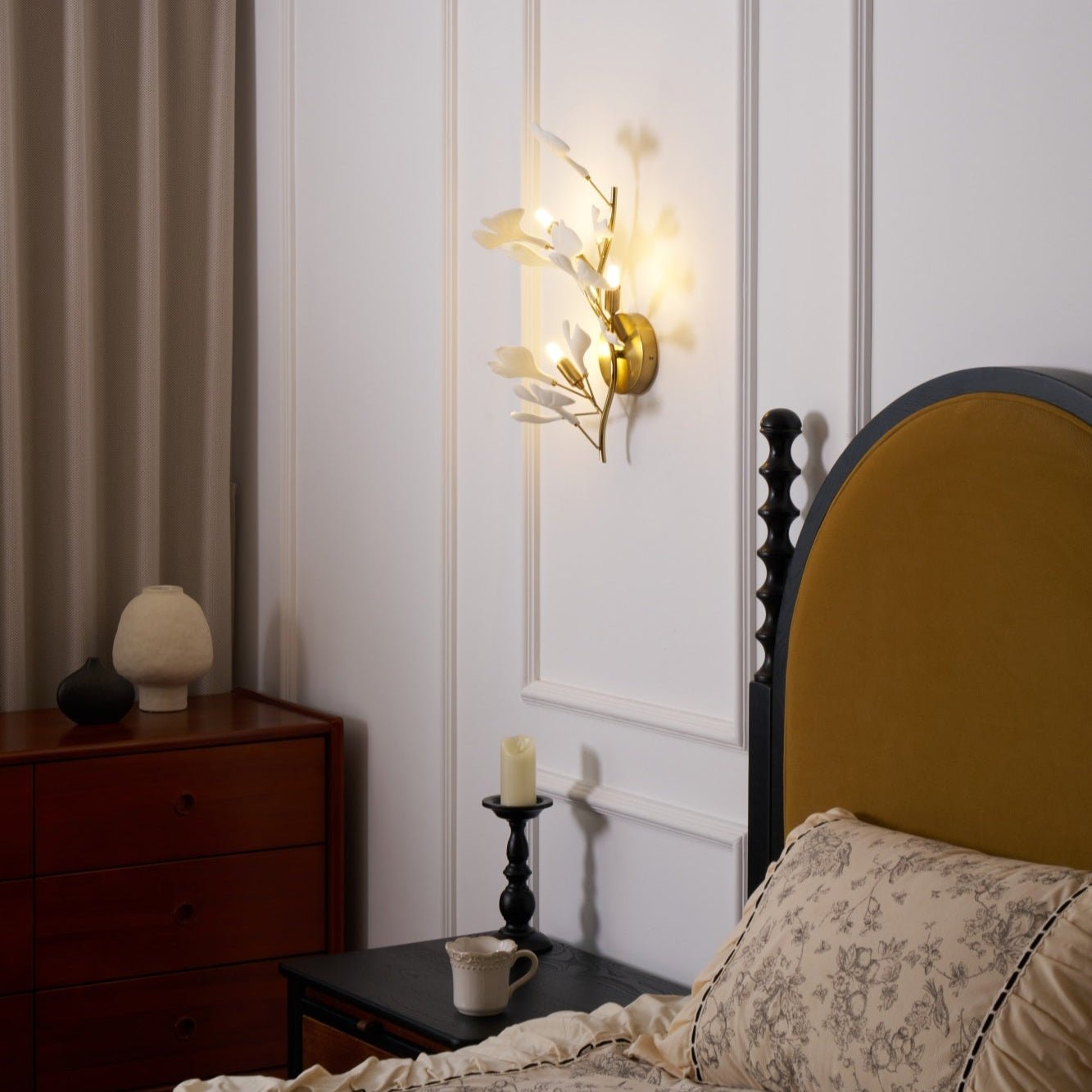 Ginkgo Leaf Wall Lamp - Modern LED Sconce Light Fixture for Bedroom, Living Room, and Hallway Decor | Energy-Efficient Home Lighting Solution