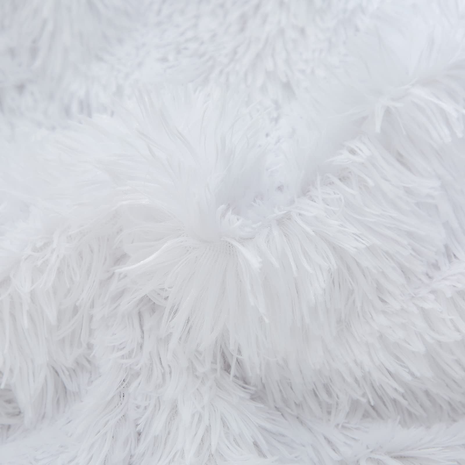UOZZI BEDDING Faux Fur Comforter Set Queen 3-Piece - Ultra Soft Shaggy Comforter with 2 Pillowcases - Luxury Plush Winter Duvet Cover - Easy Care & Machine Washable - Perfect for Cold Weather & Cozy Bedroom Decor (Pure White, Twin Size)