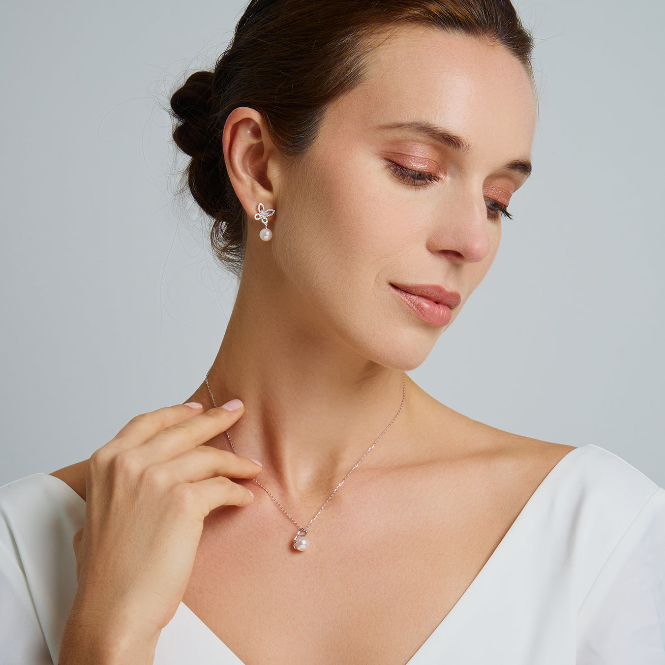 18K Solid Gold Diamond Hanadama Akoya Pearl Necklace - Luxury Japanese Pearl Jewelry for Women - Perfect for Weddings, Anniversaries & Special Occasions