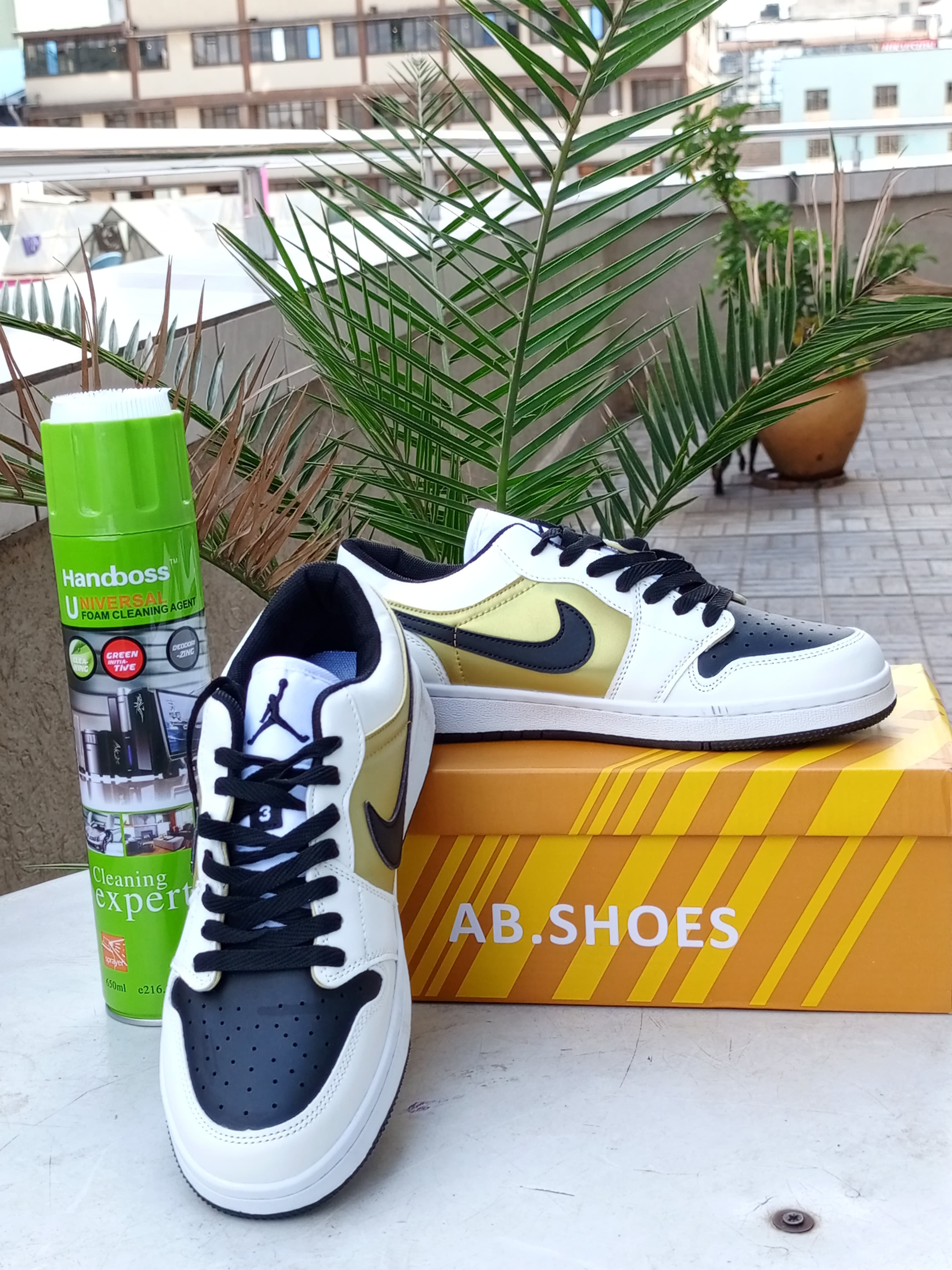 Air Jordan 1 Low Sneakers for Men - Black, White & Gold Basketball Shoes - Casual Wear & Street Style Fashion