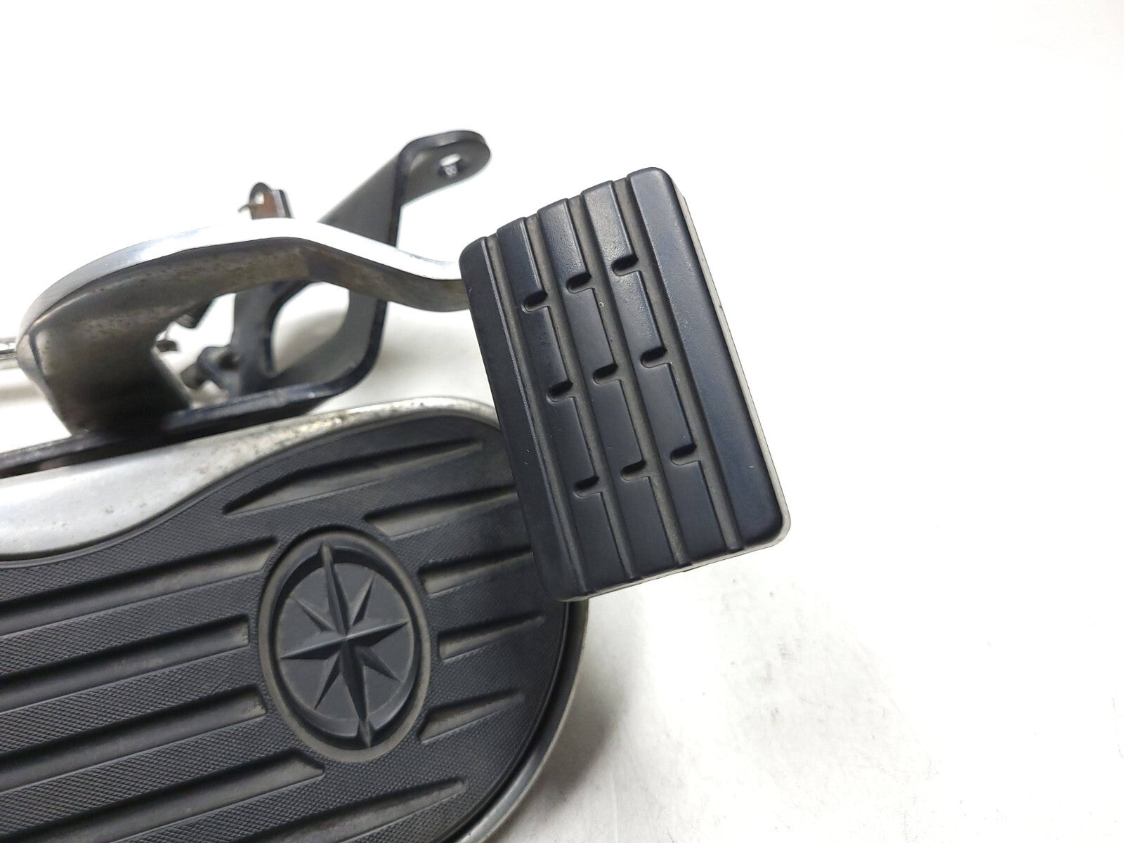 Yamaha V Star 650 XVS650 Right Front Floorboard & Brake Pedal Replacement Part - Perfect for Motorcycle Repair and Custom Upgrades