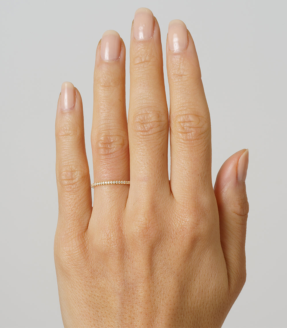 Elegant Light & Dark Diamond Eternity Band Ring for Women - Perfect for Weddings, Anniversaries & Special Occasions